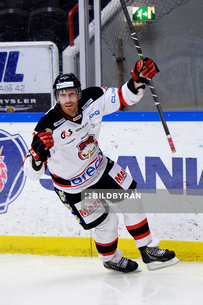 Malmö Redhawks Jens Olsson jublar