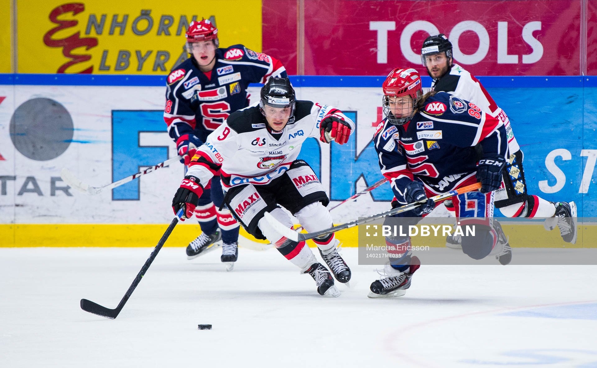 Malmö Redhawks Fredrik Storm och  Södertäljes William
