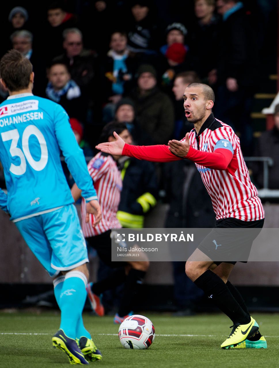 Malmös Guillermo Molins blir avblåst för offside