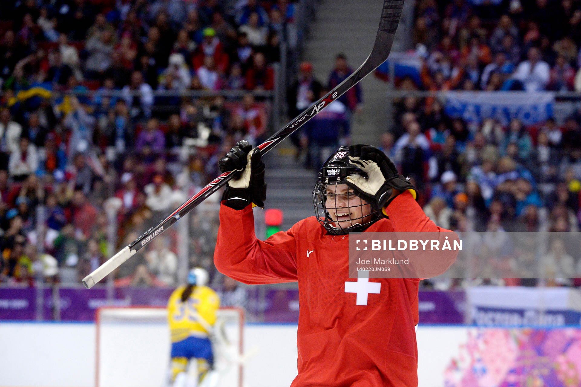 Schweiz Phoebe Stanz jublar