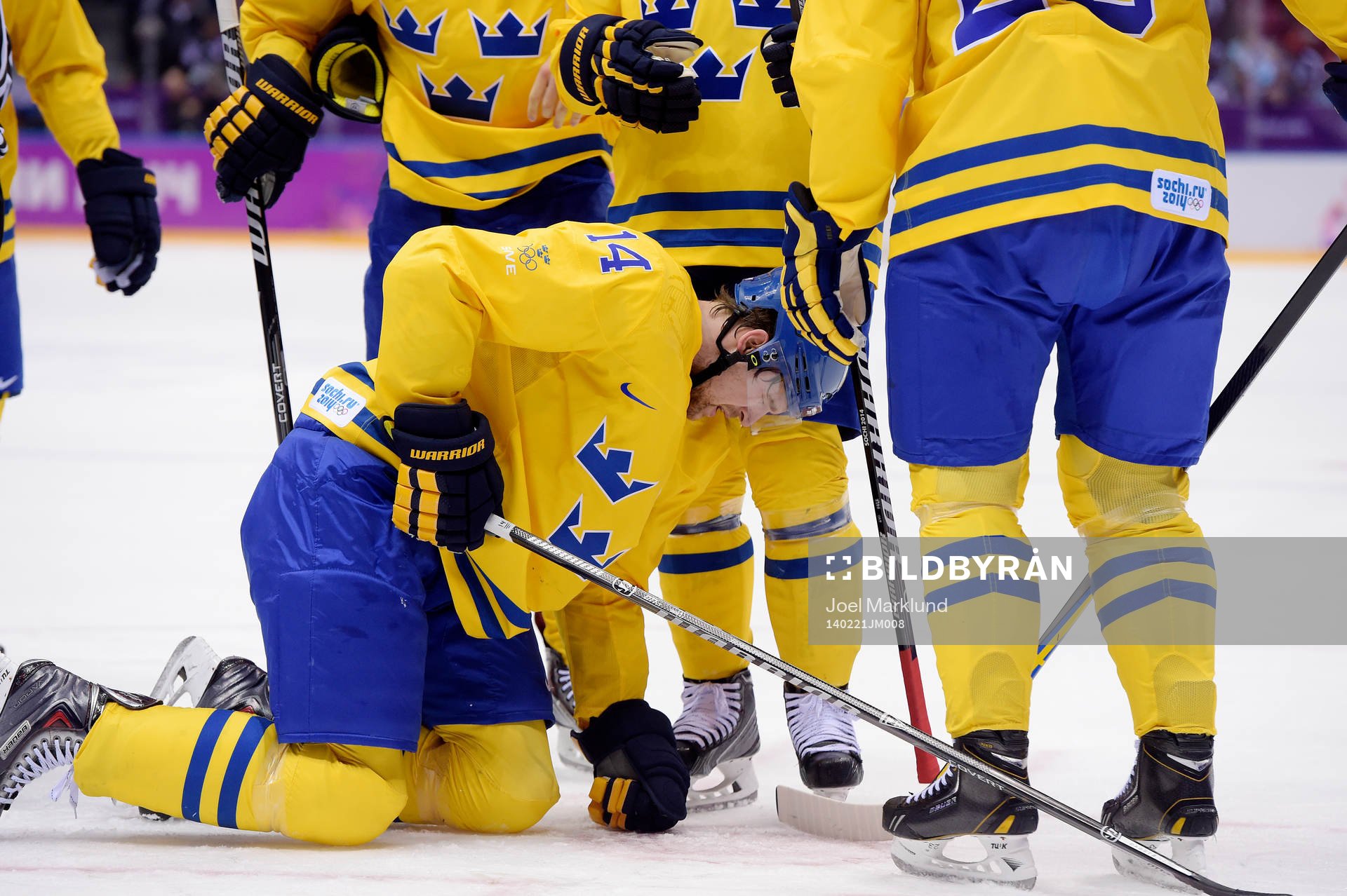 Sveriges Patrik Berglund har ont