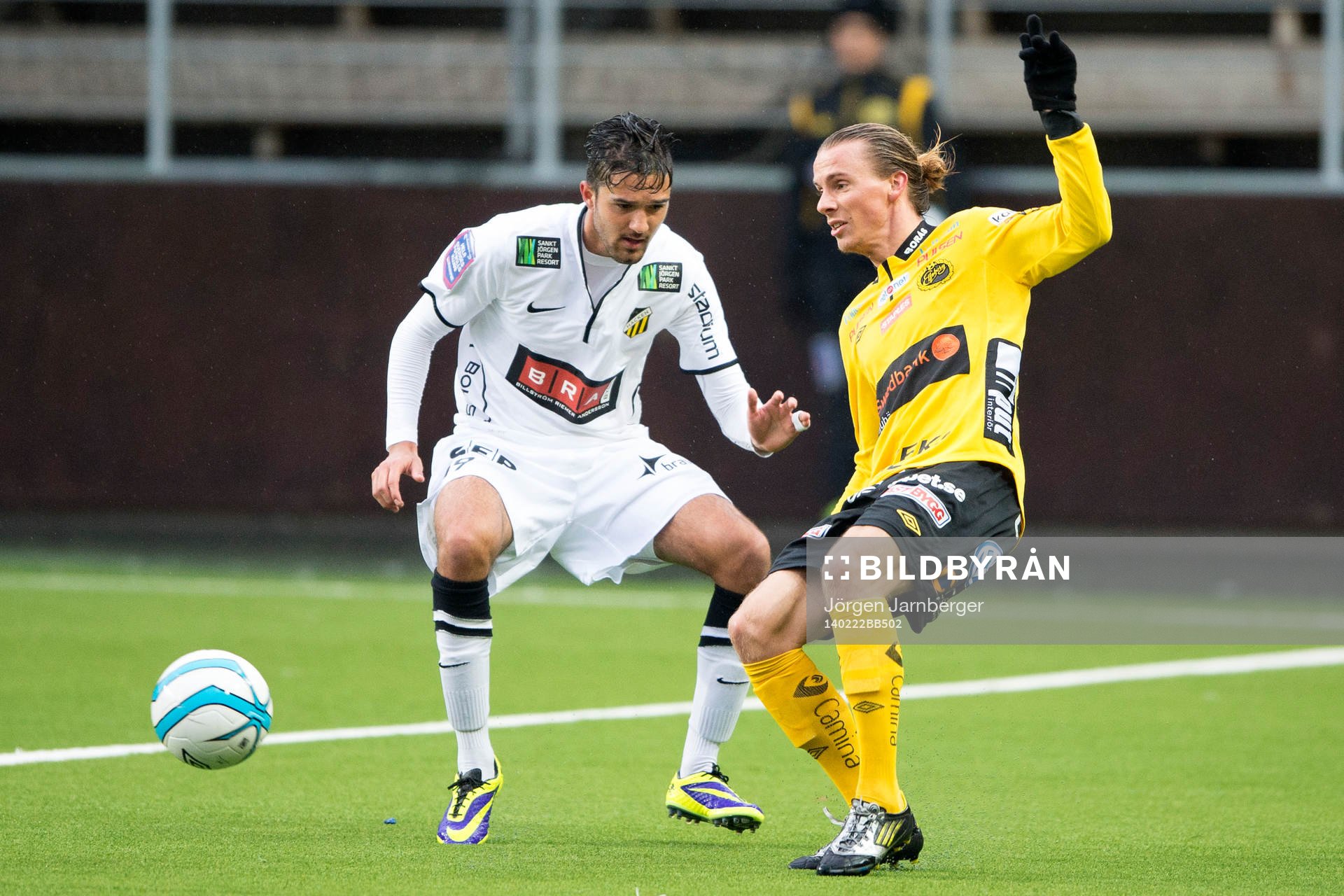 Häckens Leonard Zuta och Elfsborgs Niklas Hult