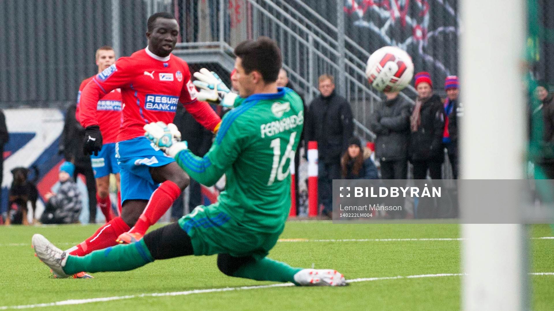 Helsingborgs Emanuel Boateng i träningsmatchen mellan