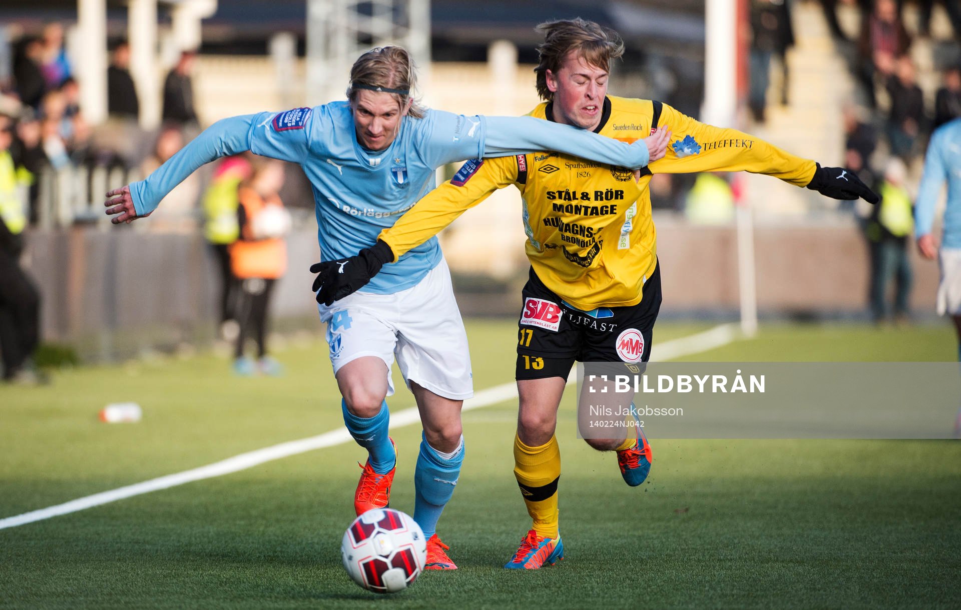 Malmös Simon Kroon och Mjällbys Robin Strömberg