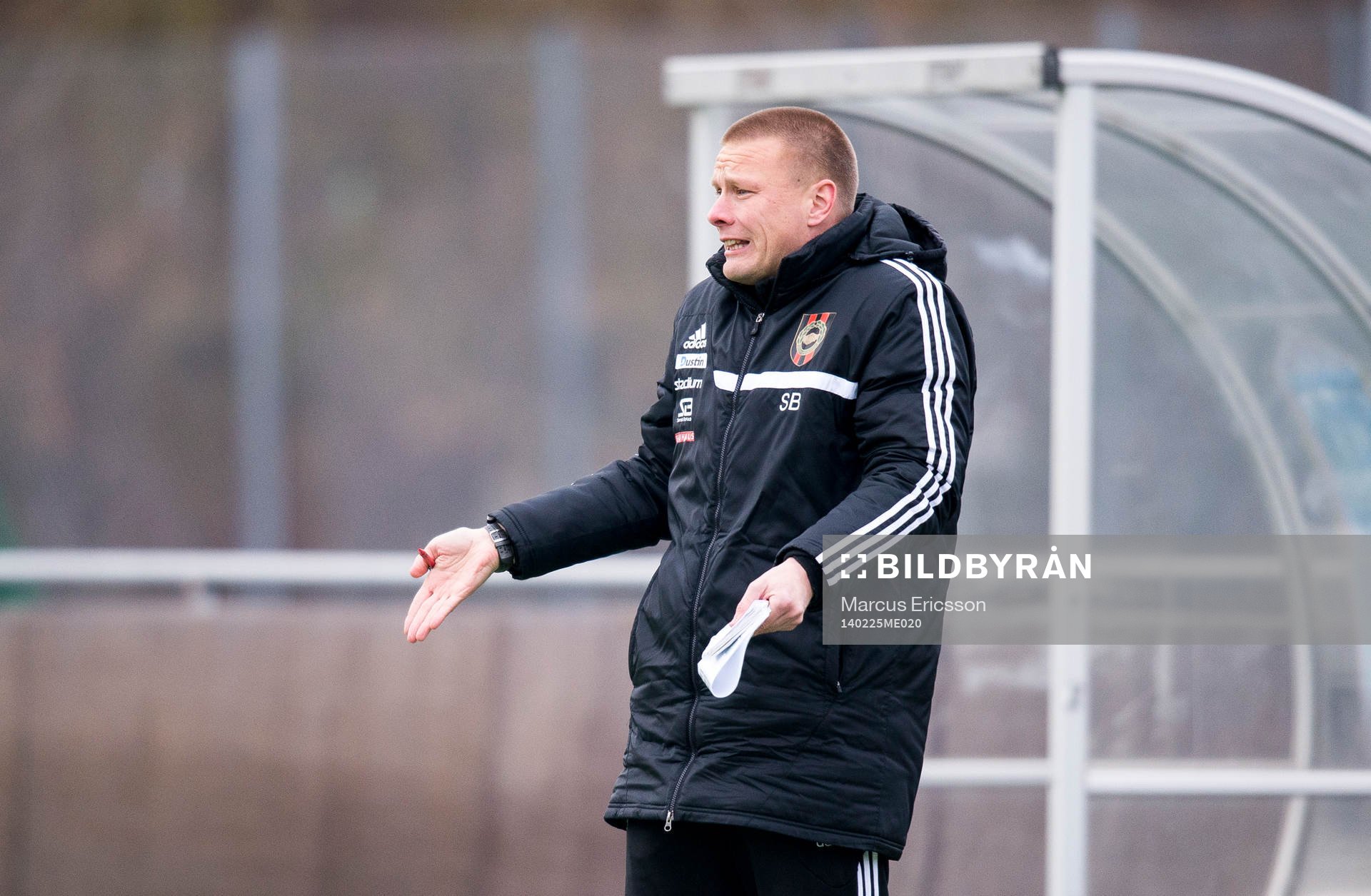 under en träningsmatch i fotboll mellan Brommapojkarna och