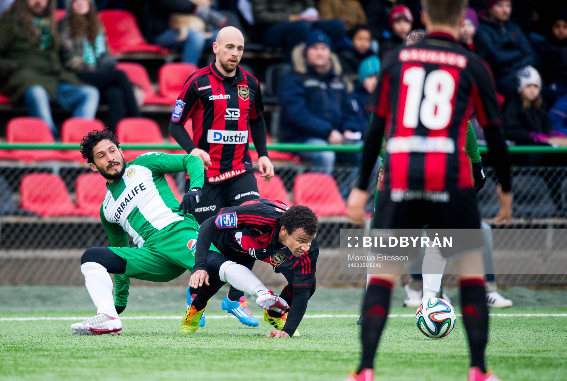 Hammarbys Pablo Pinone Arce och Serge-Junior Martinsson