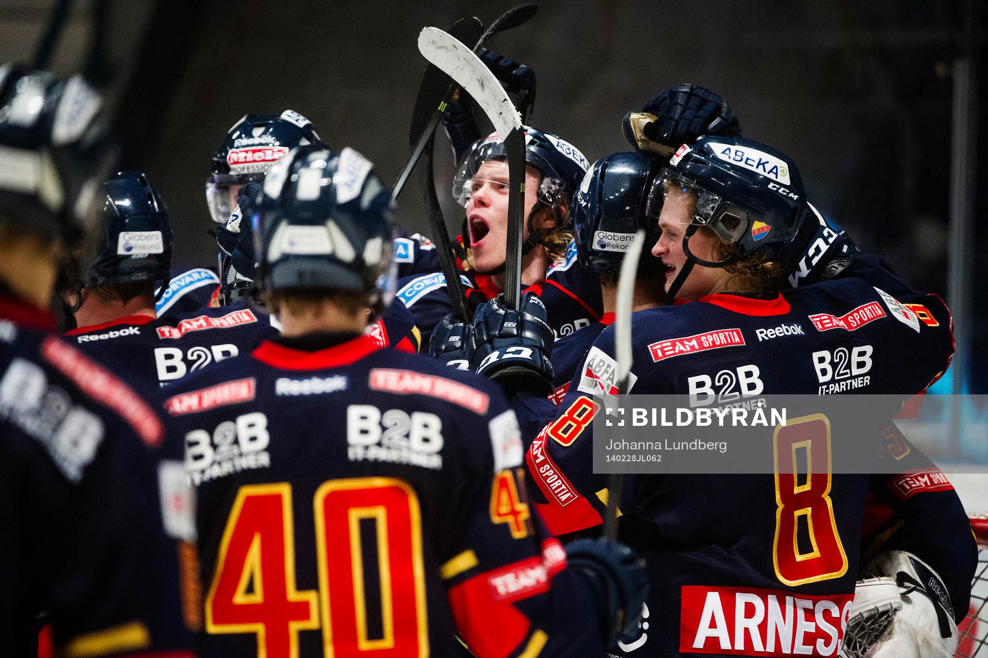 Djurgårdens Samuel Lofquist jublar med sina lagkamrater