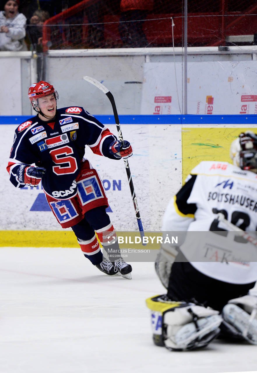 Södertäljes Sebastian Bengtsson jublar