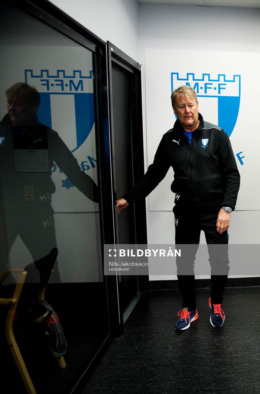 Malmö FFs tränare Åge Hareide på sitt kontor