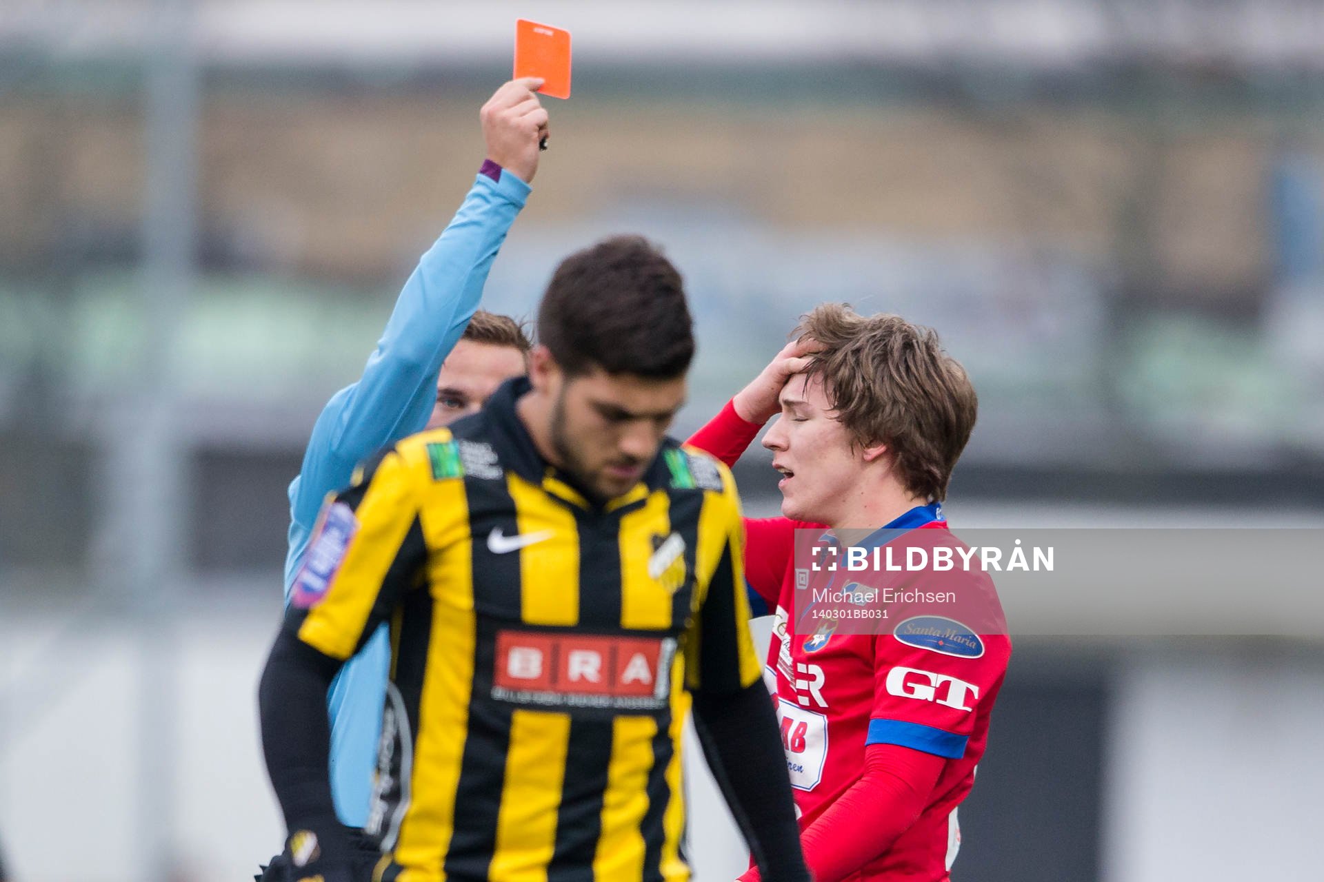 Örgrytes André Nilsson får rött kort