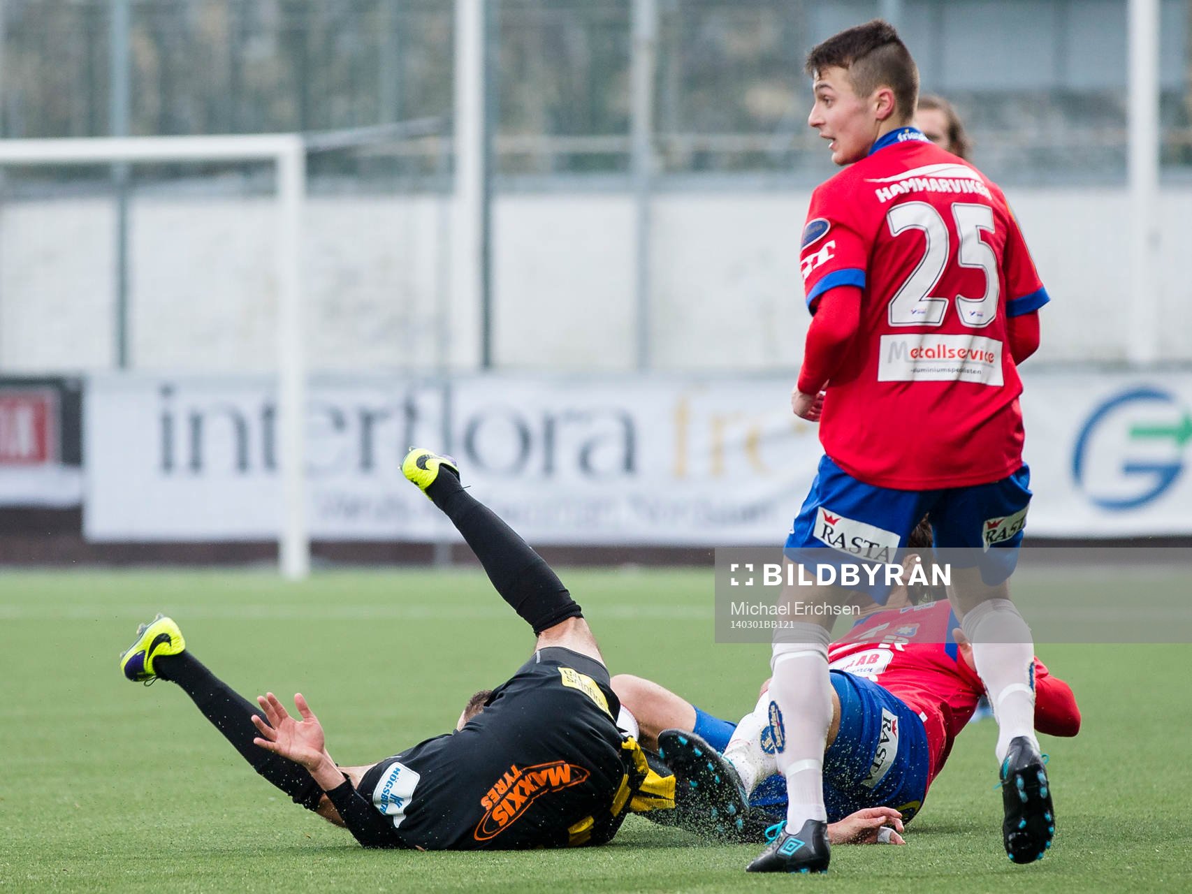 Häckens Leonard Zuta landar illa pga en lufttur