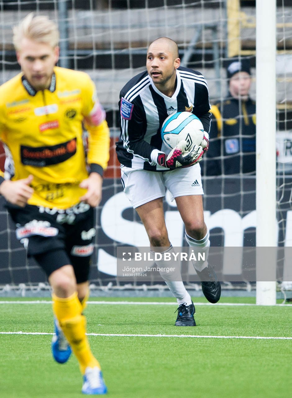 Östersunds målvakt Aly Keita
