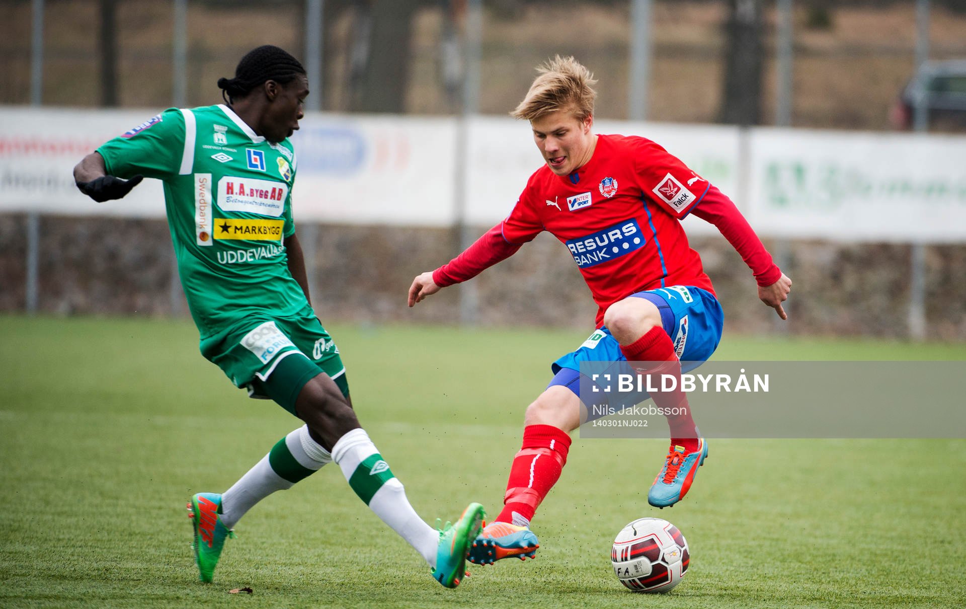 Ljungskiles Ken Sema och Helsingborgs Andreas Landgren