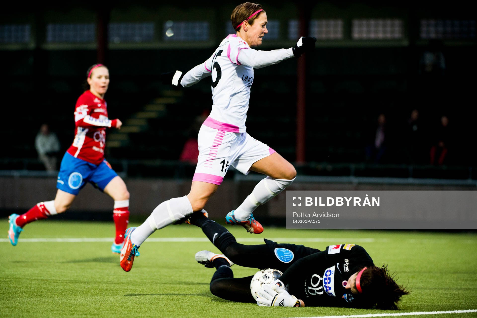 FC Rosengårds Therese Sjögran hoppar över Örebros