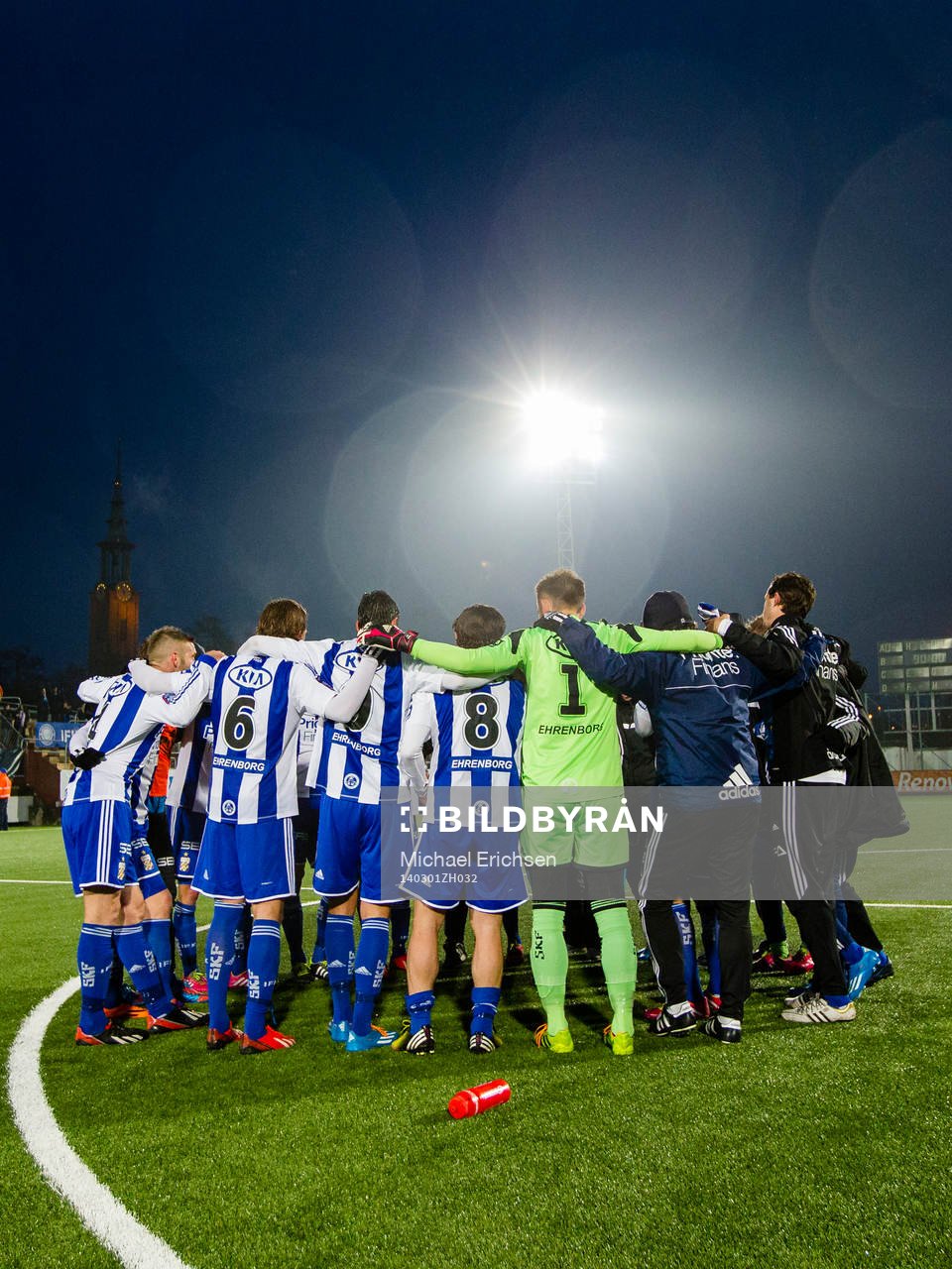 IFK Göteborg samlade efter segern i fotbollsmatchen i Svenska Cupen mellan IFK Göteborg - Värnamo den 1 mars 2014 i Göteborg.