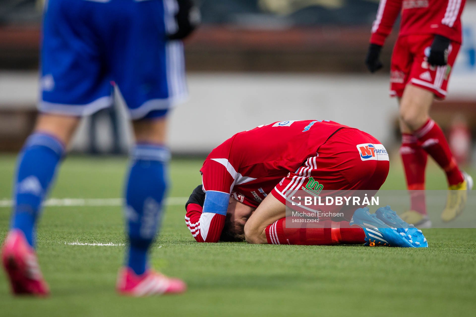Värnamos lagkapten Martin Claesson lite groggy