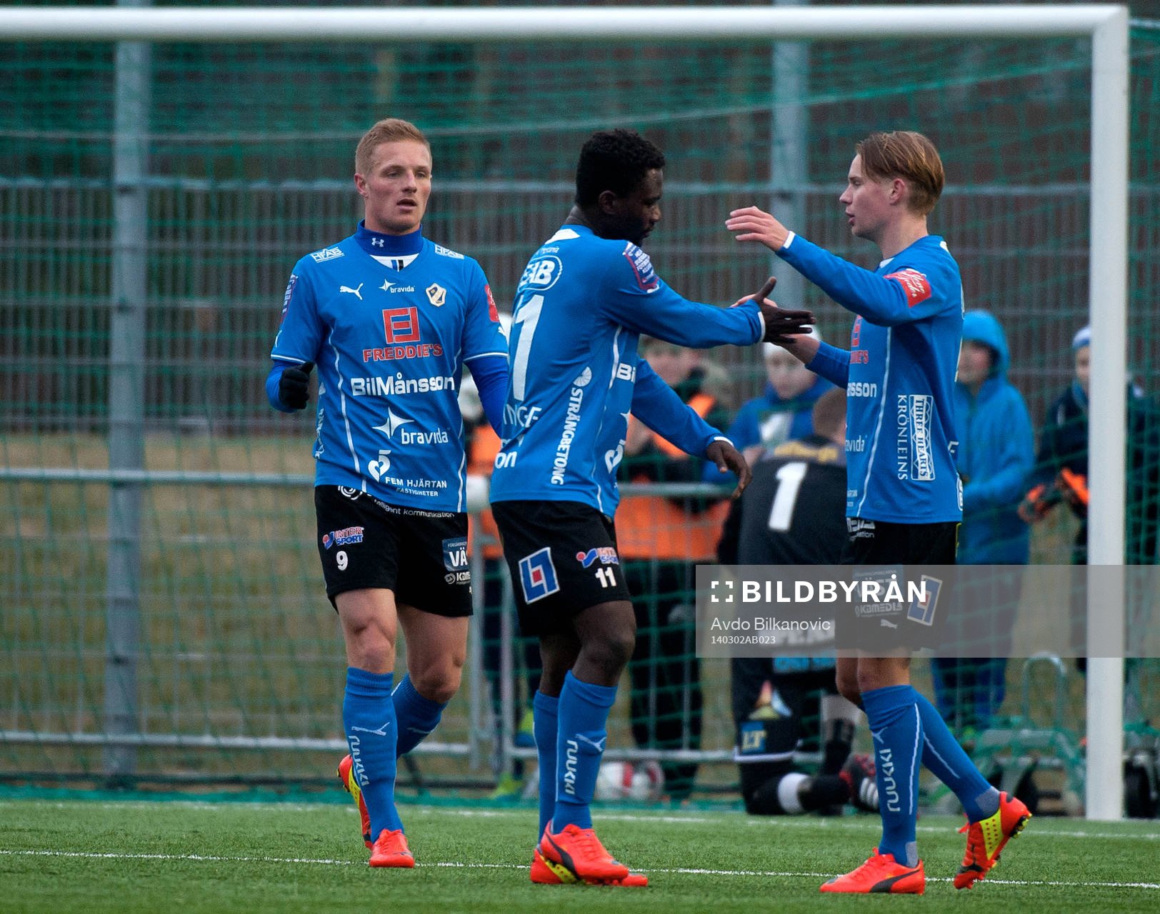 Halmstads Johan Blomberg jublar med King Osei Gyan,