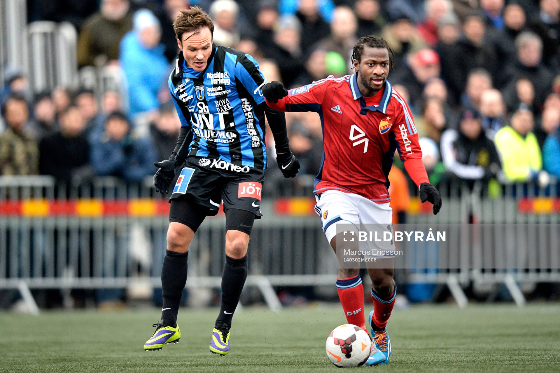 Sirius Niklas Thor jagar Djurgårdens Amadou Jawo