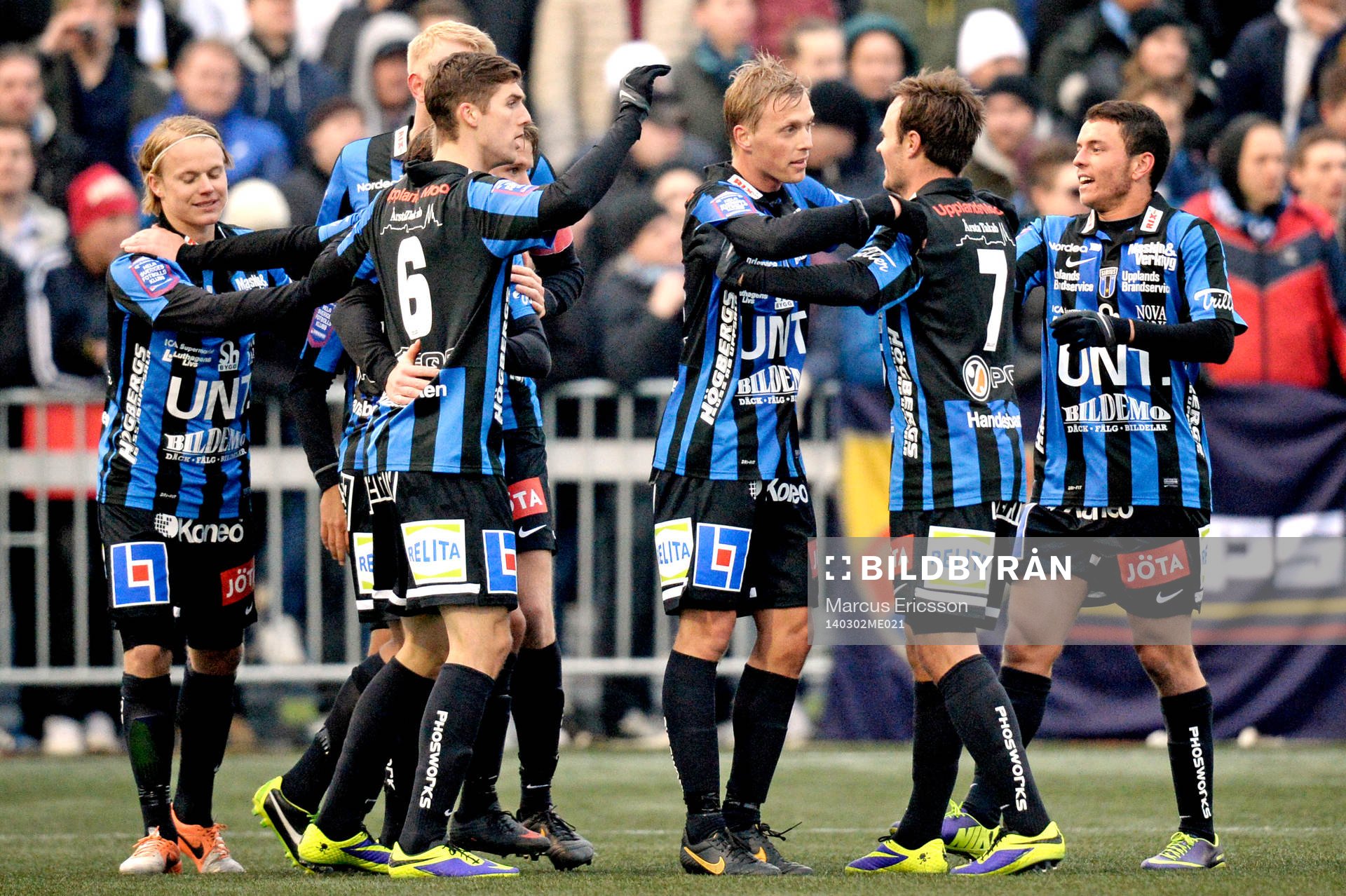 Sirius spelare jublar efter Niklas Thor gjort 1-1 under fotbollsmatchen mellan Sirius och Djurgården i Svenska Cupen den 02 mars 2014 i Stockholm.