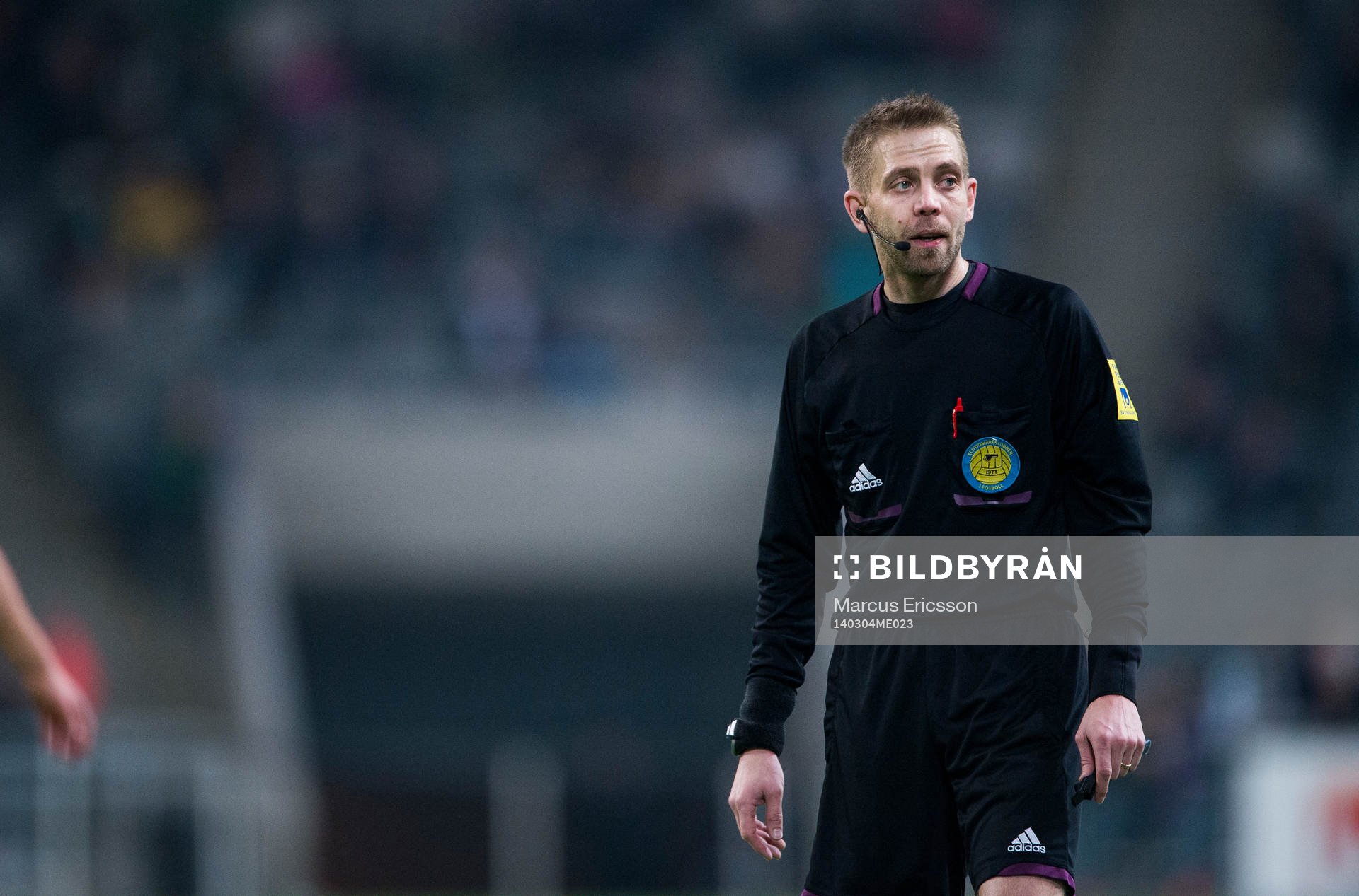 Domare Johan Hamlin under fotbollsmatchen mellan Hammarby och Ängelholm i Svenska Cupen den 4 mars 2014 i Stockholm.