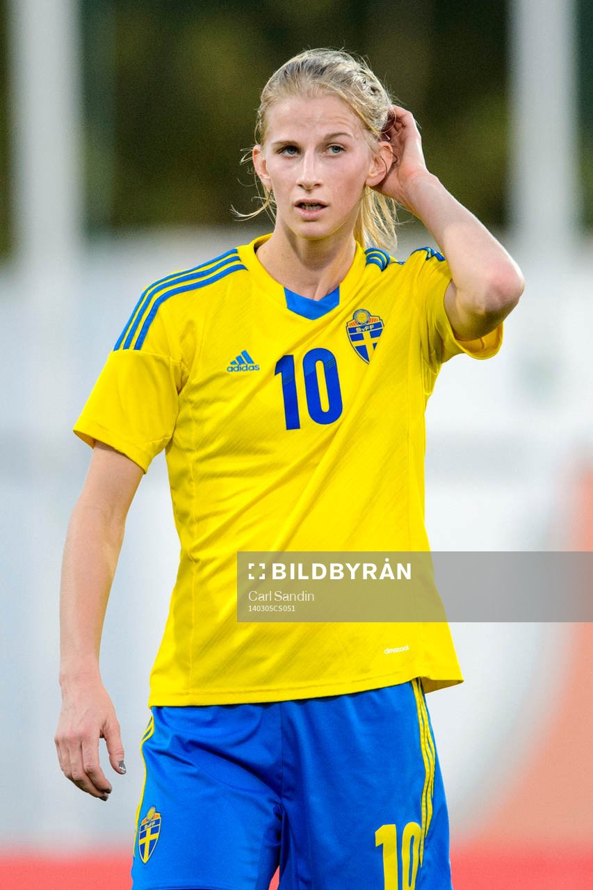 Sveriges Sofia Jakobsson i matchen mellan Sverige och