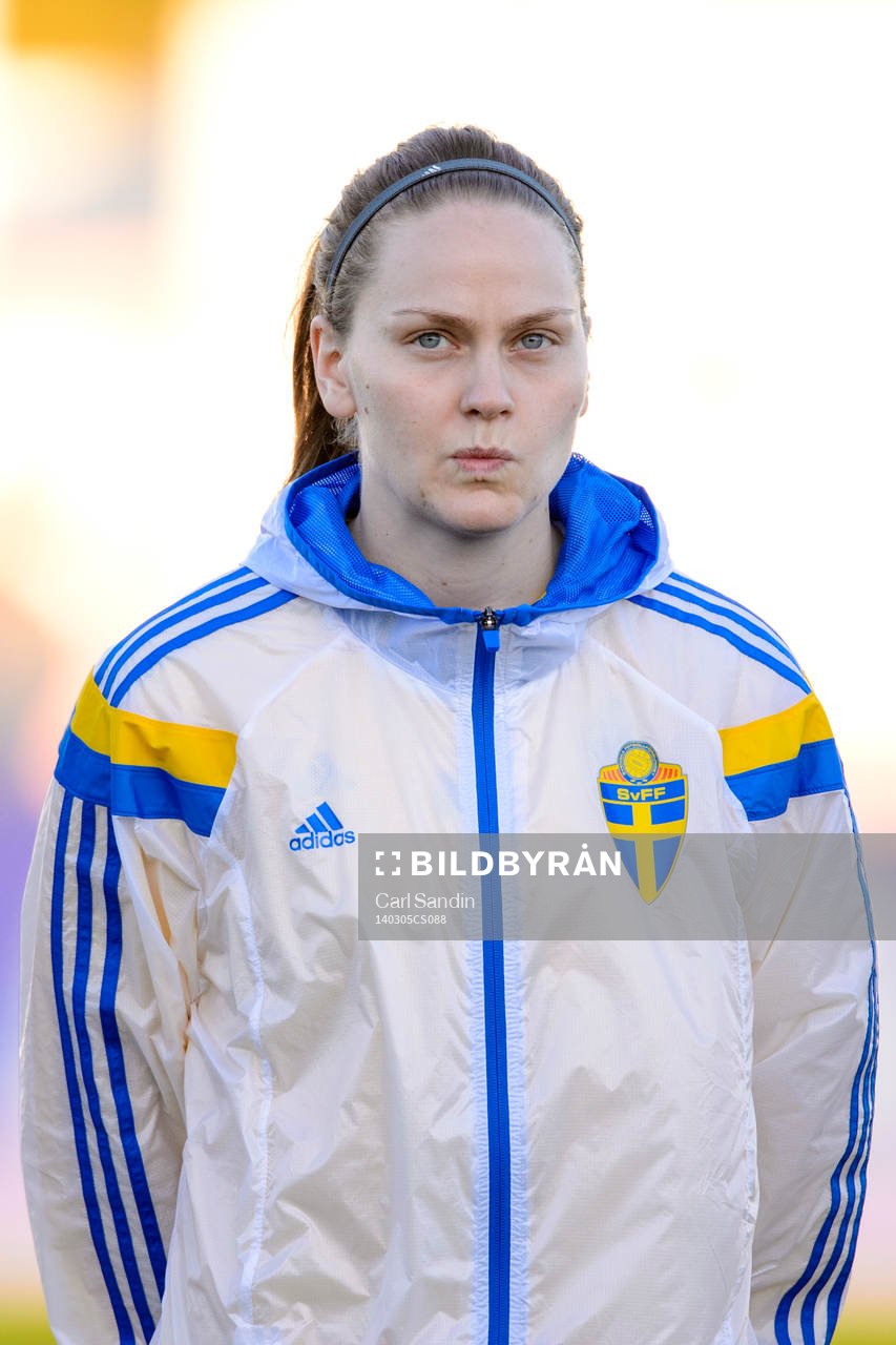 Sveriges Lisa Dahlkvist innan matchen mellan Sverige och
