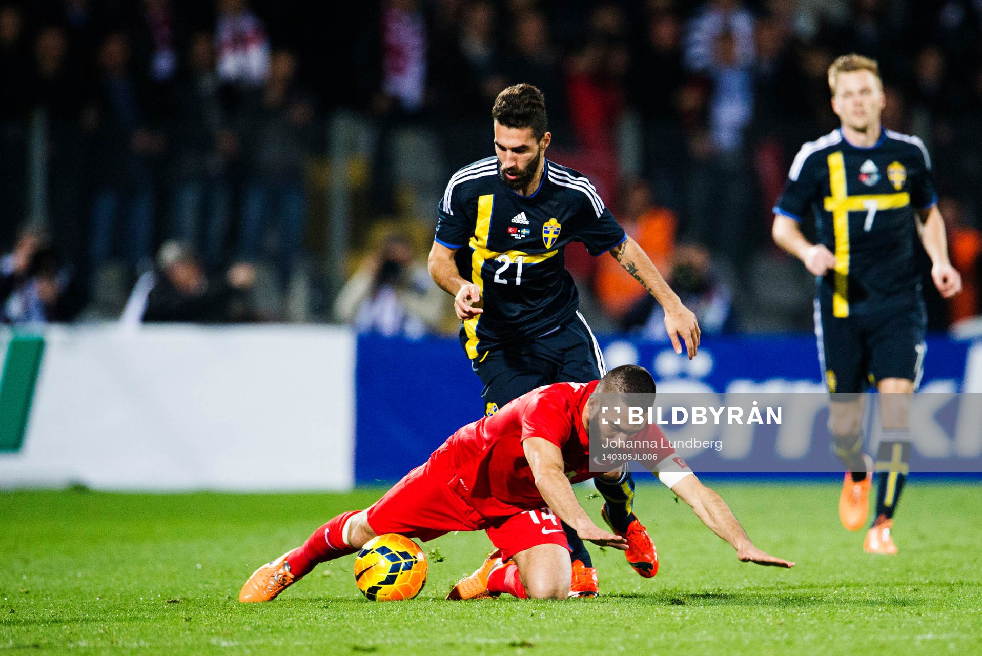 Sveriges  Jimmy Durmaz och Turkiet  Arda Turan
