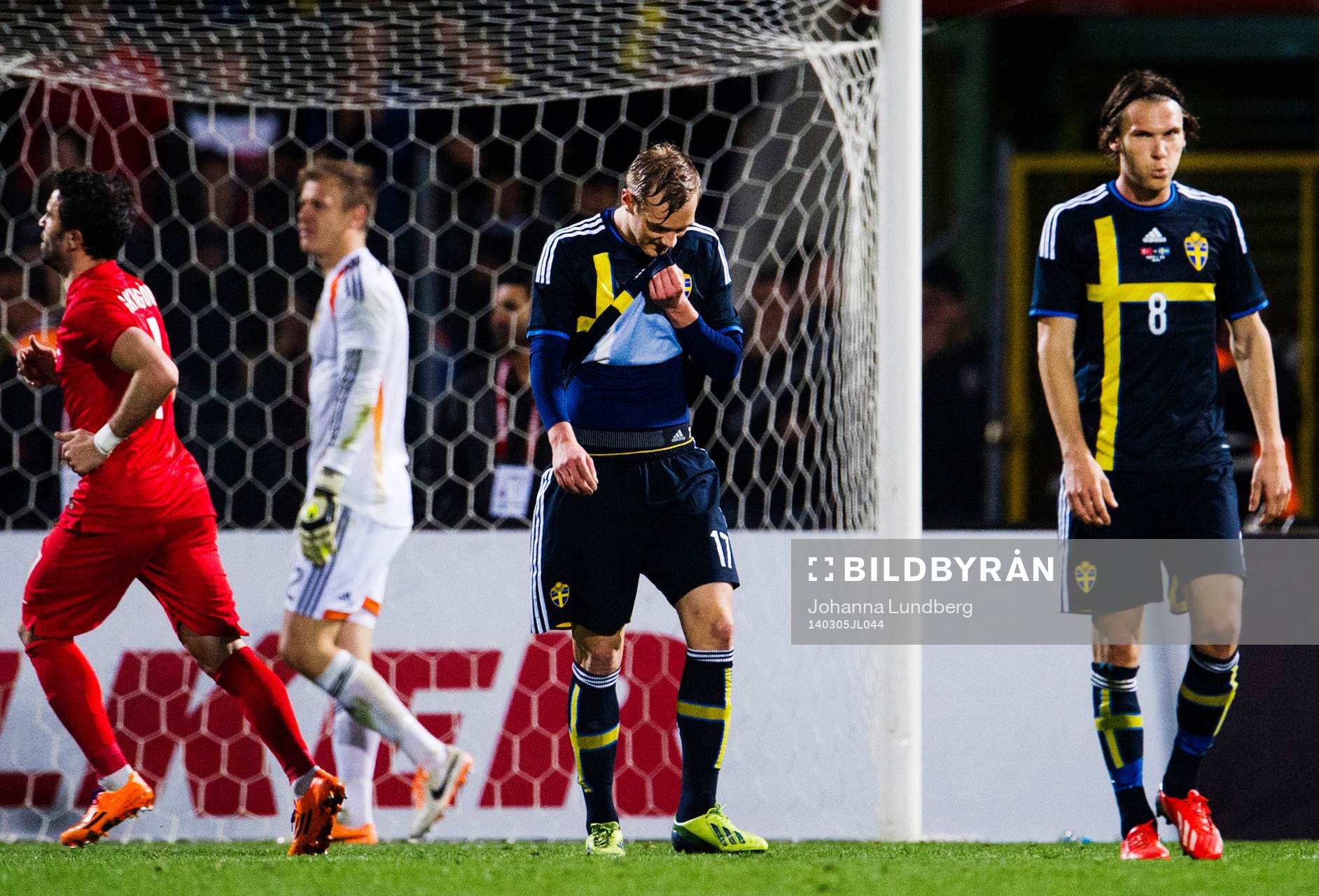 Sveriges  Johan Ekstrand  och Albin Ekdal deppar