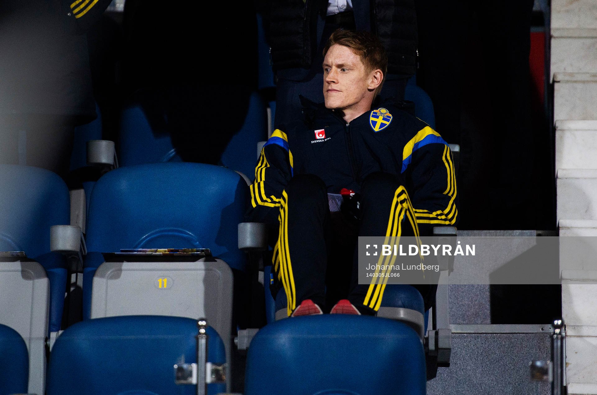 Sveriges  Rasmus Elm sitter på läktaren