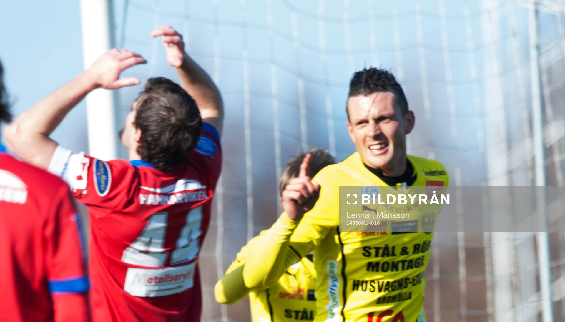 Mjällbys Kristian Haynes gör 1-0 i Svenska Cupen mellan