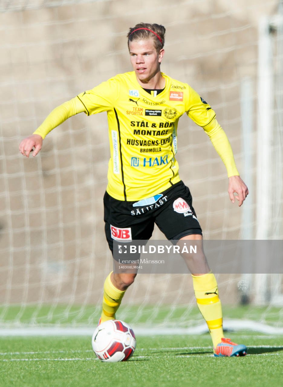 Mjällbys Rikard Östlin i matchen i Svenska Cupen mellan