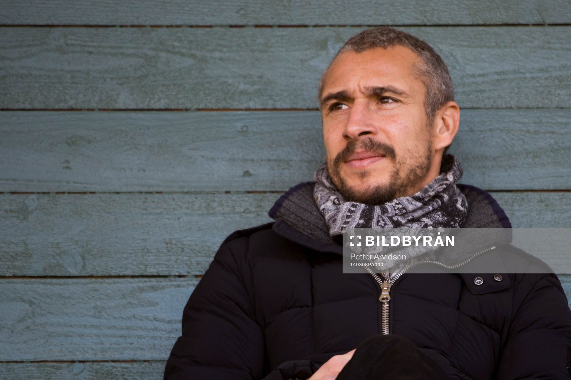 Falkenbergs tränare Henrik Larsson på läktaren