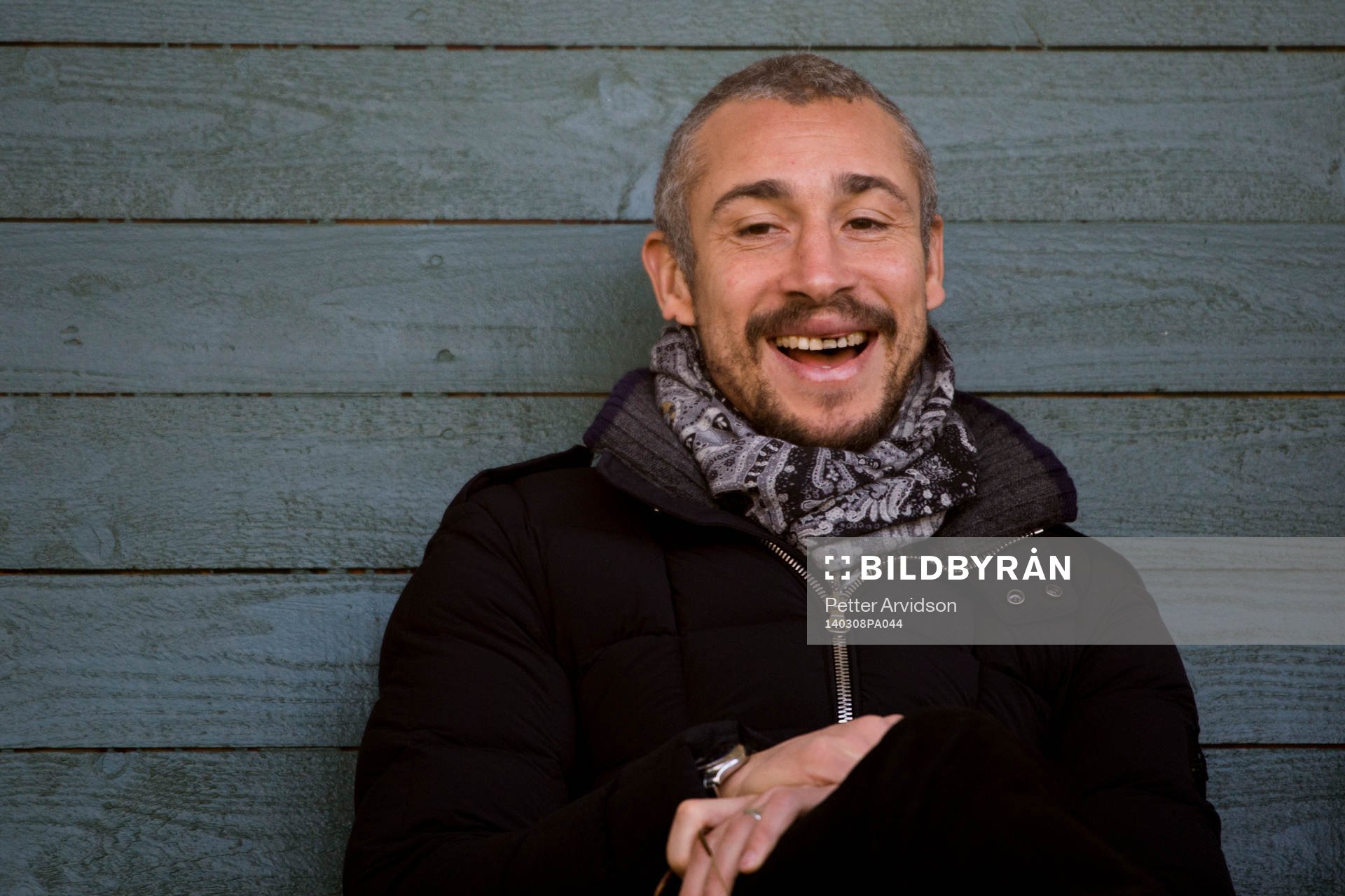 Falkenbergs tränare Henrik Larsson på läktaren