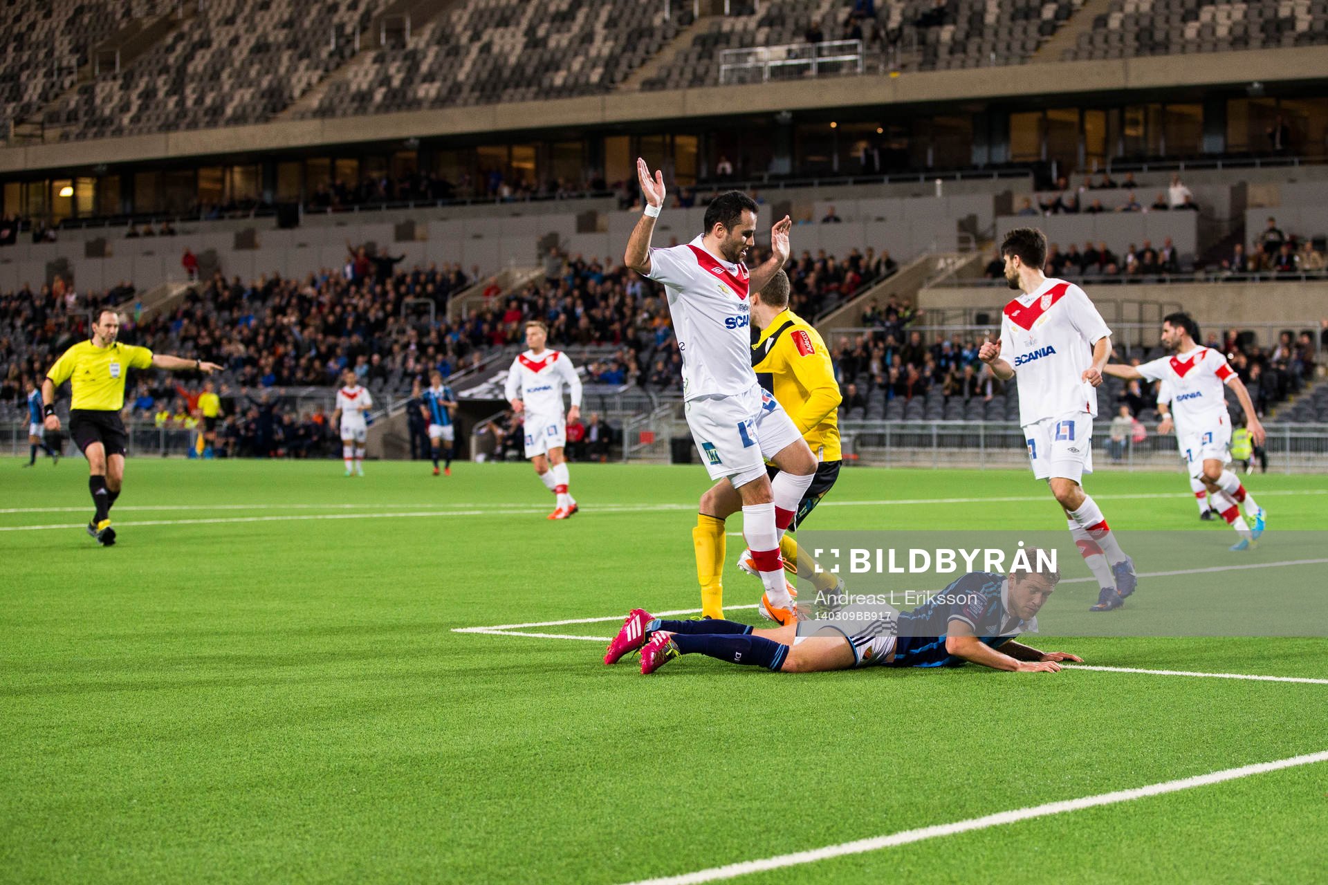 Assyriskas Levon Pachajyan fäller Djurgårdens Stefan