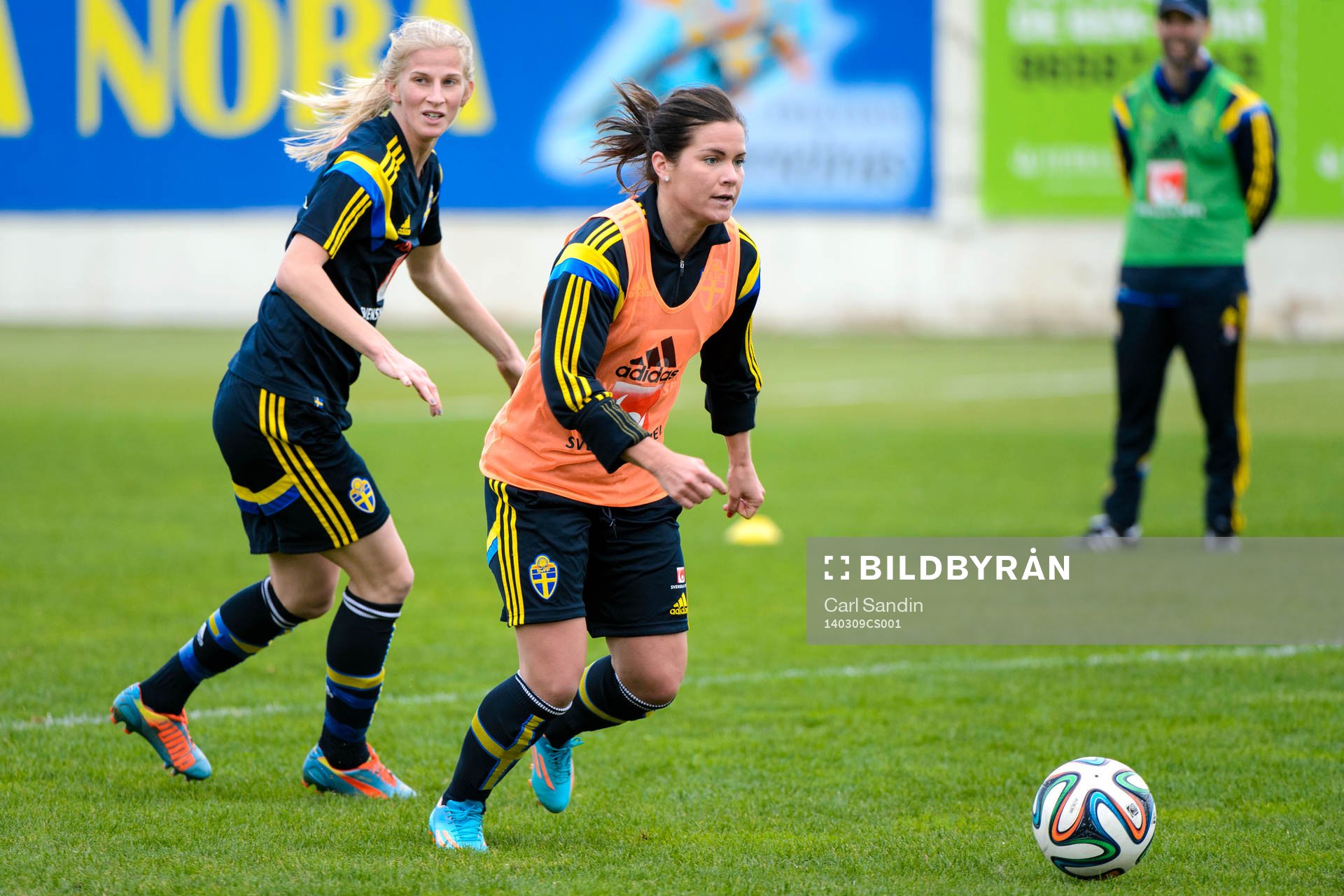 Sveriges Sofia Jakobsson och Hanna Folkesson på en träning