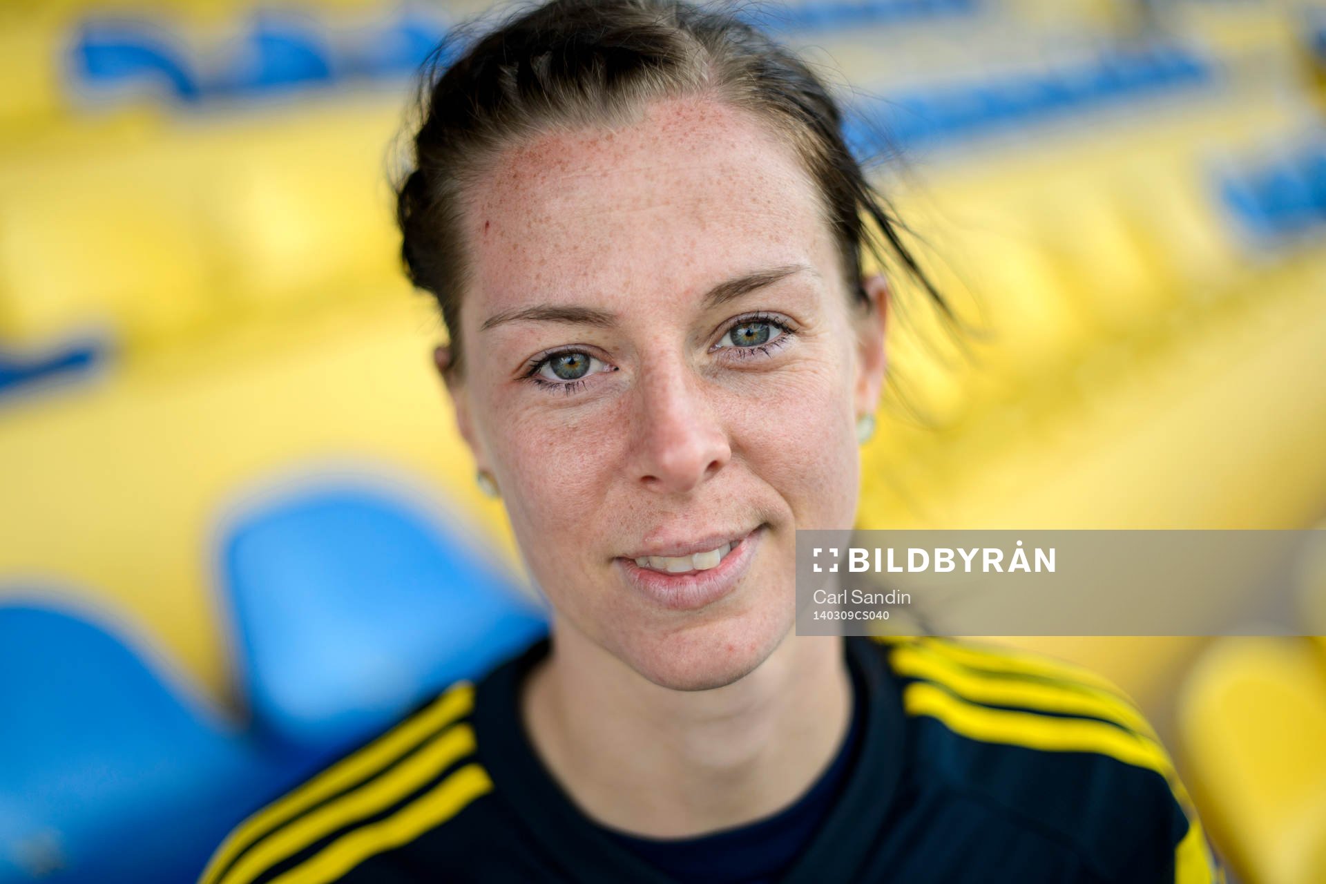 Sveriges Lotta Schelin poserar för ett porträtt efter en träning under Algarve Cup den 9 mars 2014.
