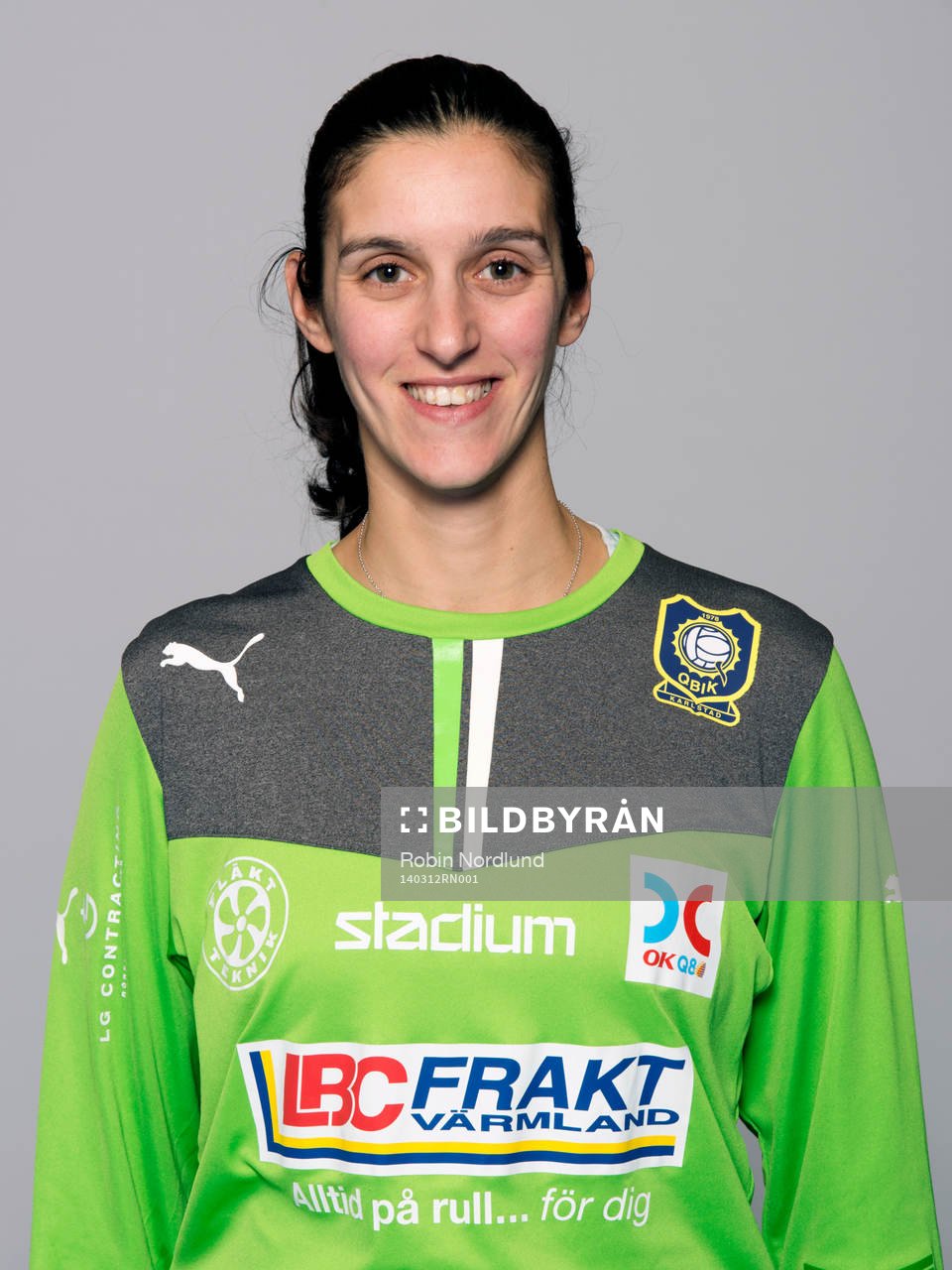 Damfotbollsspelaren Maria Yatrakis, Karlstad/Qbik, poserar för ett porträtt den 12 mars 2014 i Karlstad.
