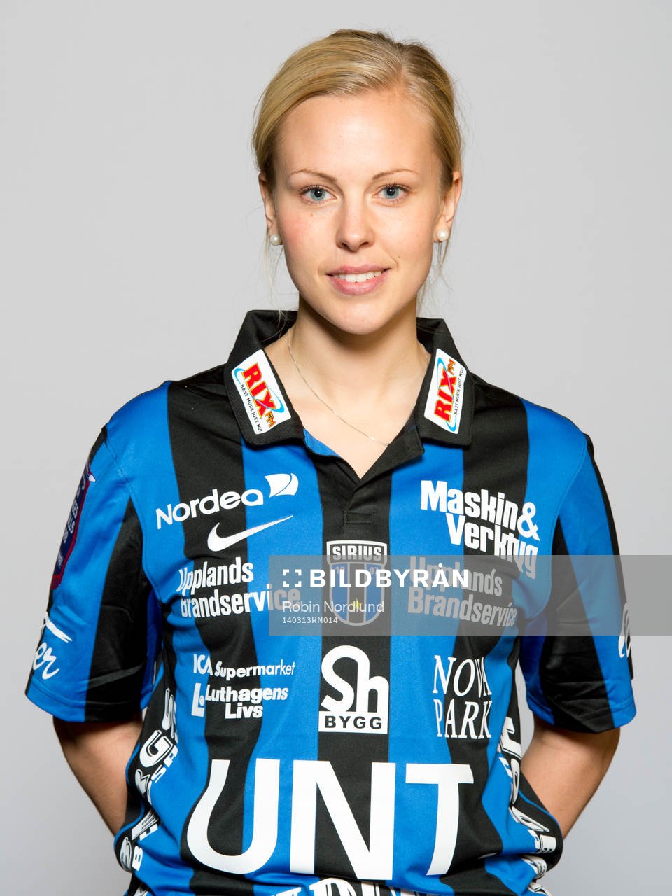 Damfotbollsspelaren Mikaela Björklund, Sirius