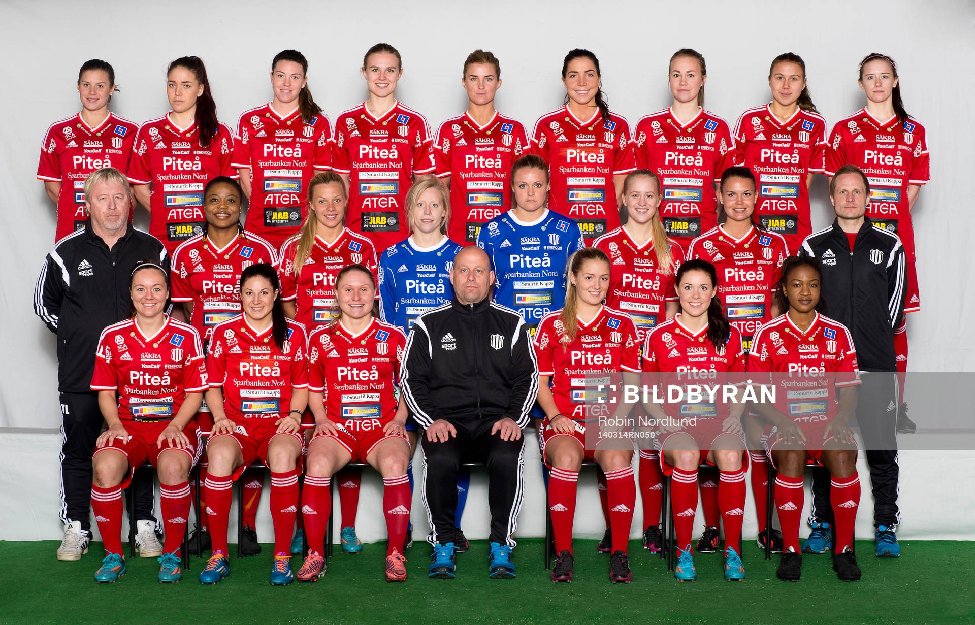 Spelare i damfotbollslaget Piteå