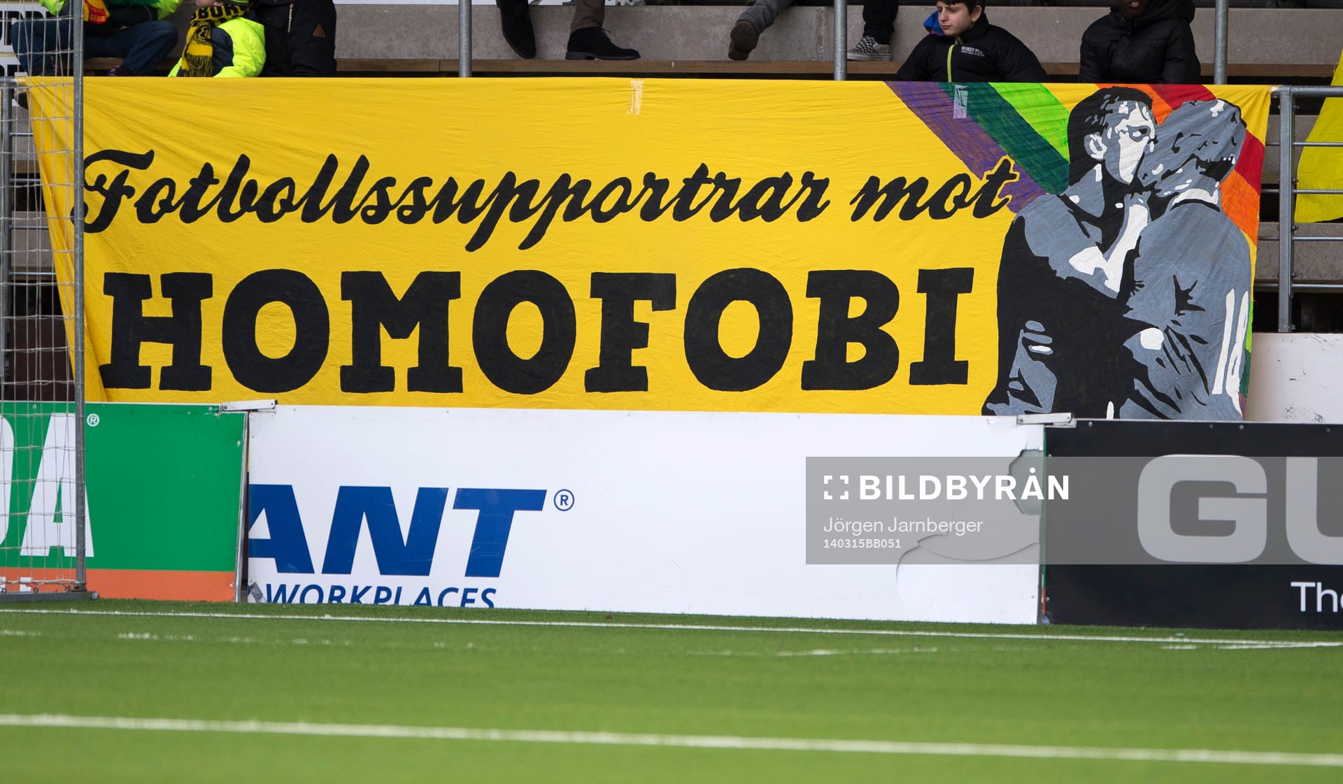 Banderoll fotbollssupportrar mot homofobi