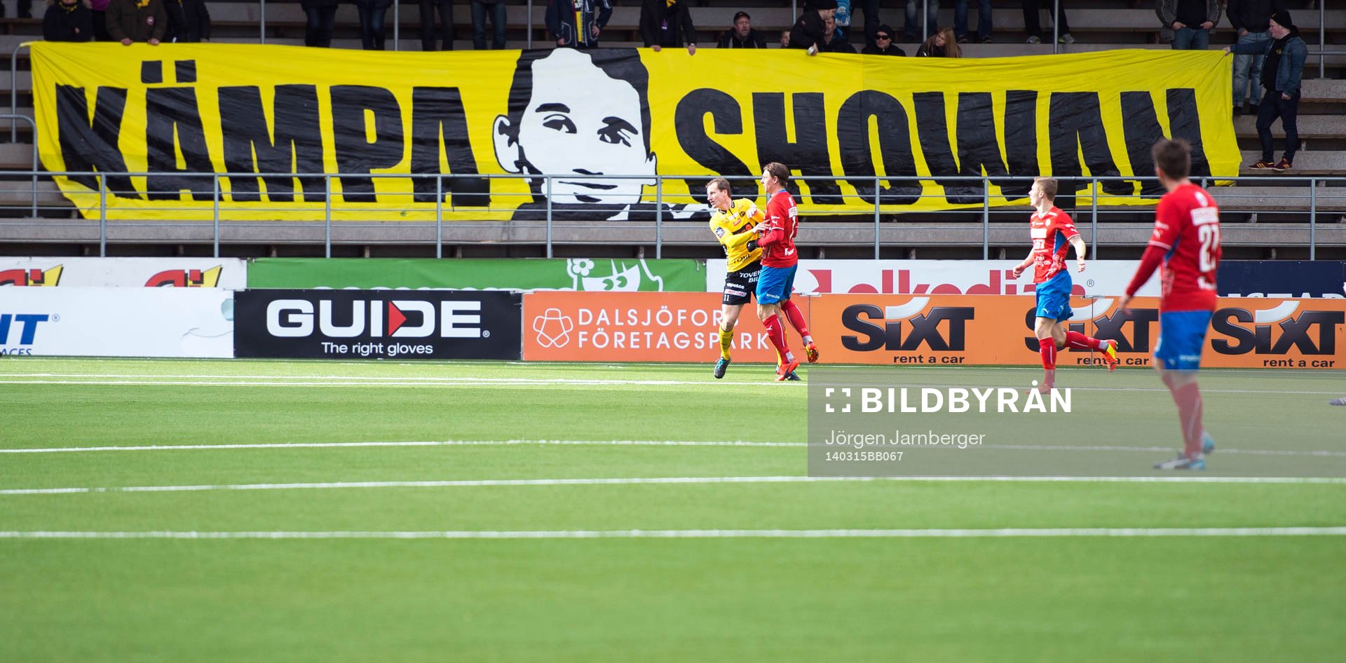 Elfsborgs supportrar med banderollen Kämpa Showan