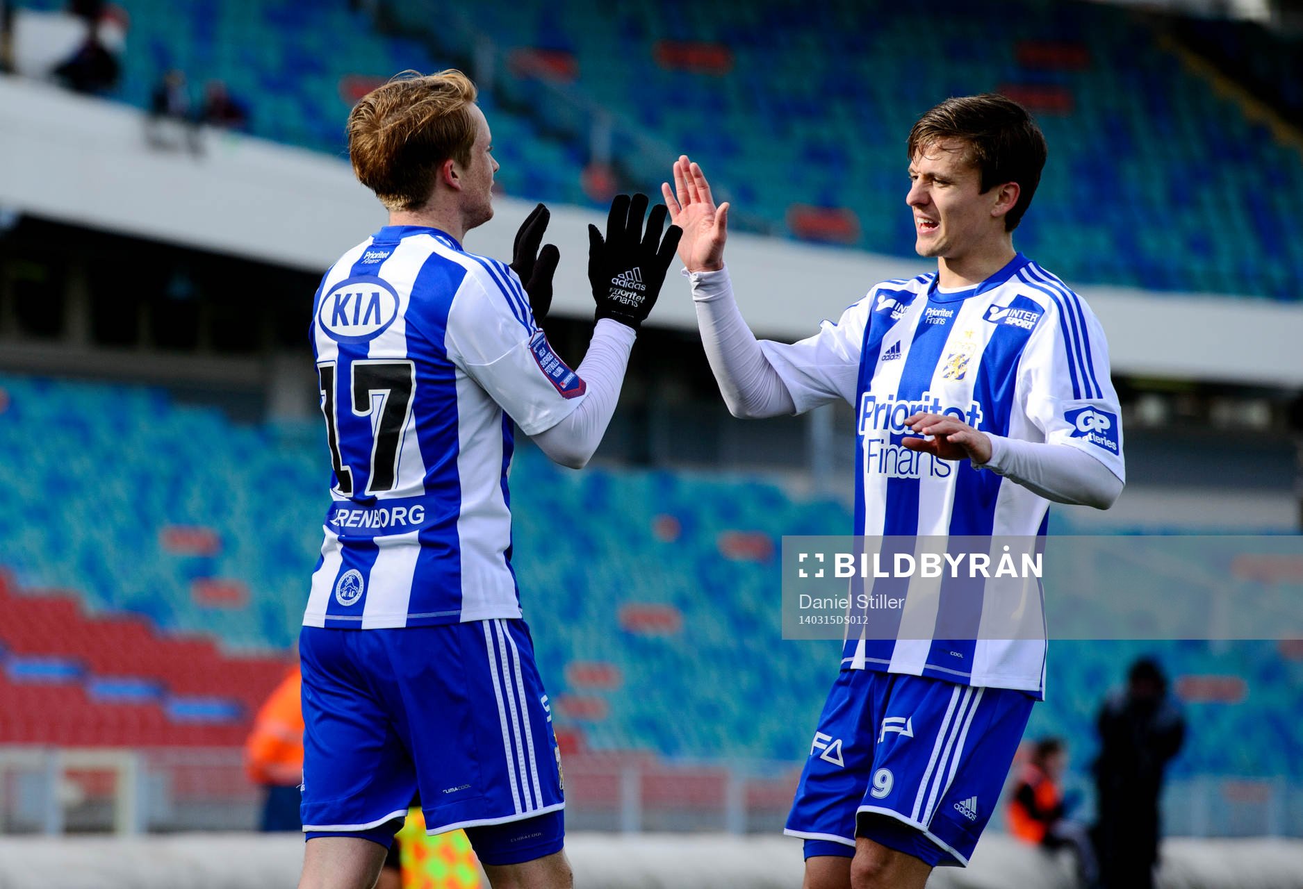 Sam Larsson jublar