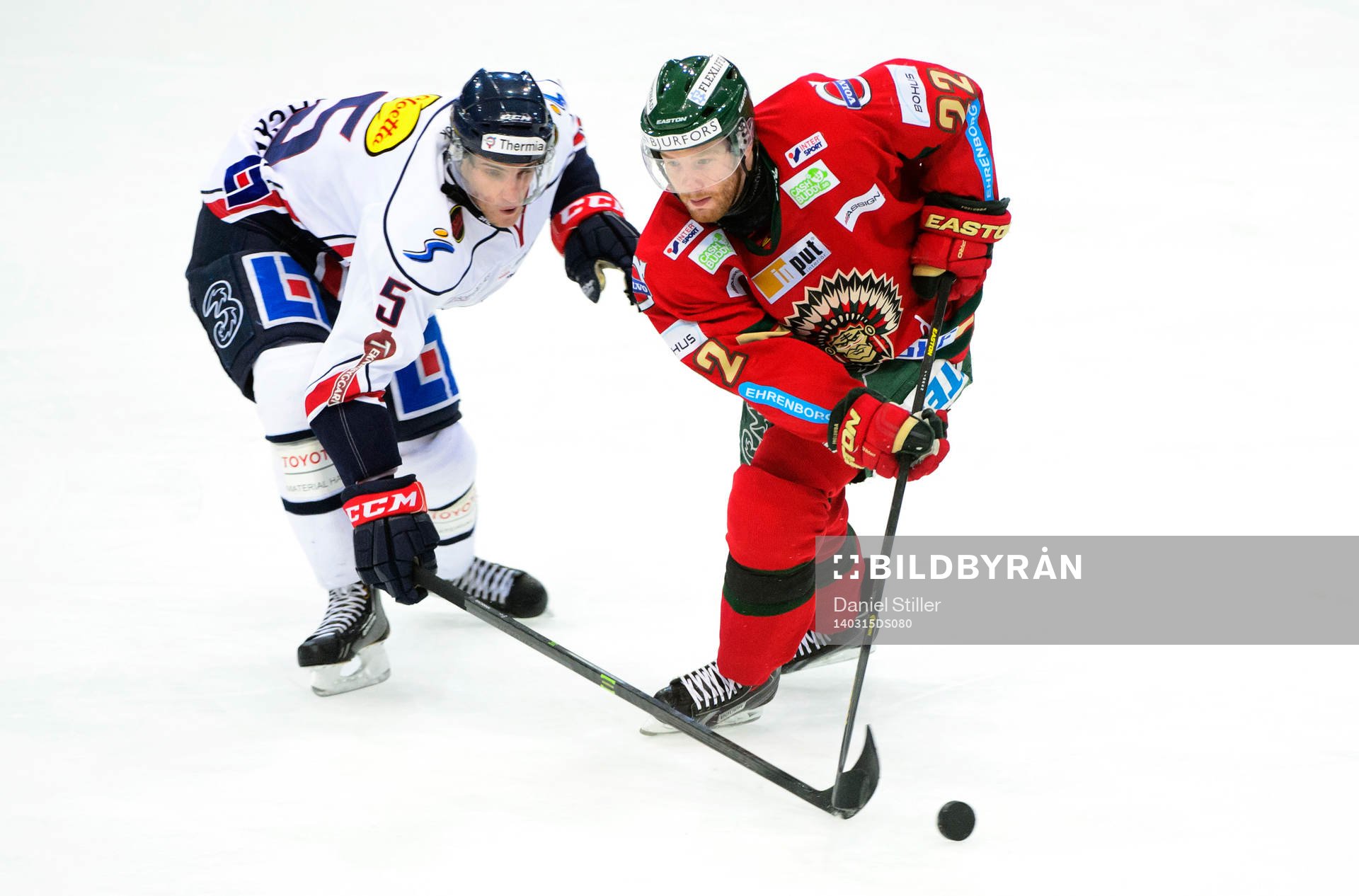 Frölundas Robin Figren parerar för Linköpings Mattias