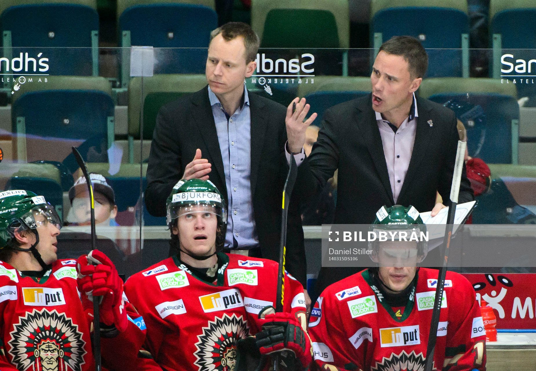 Frölundas assisterande tränare Robert Ohlsson och
