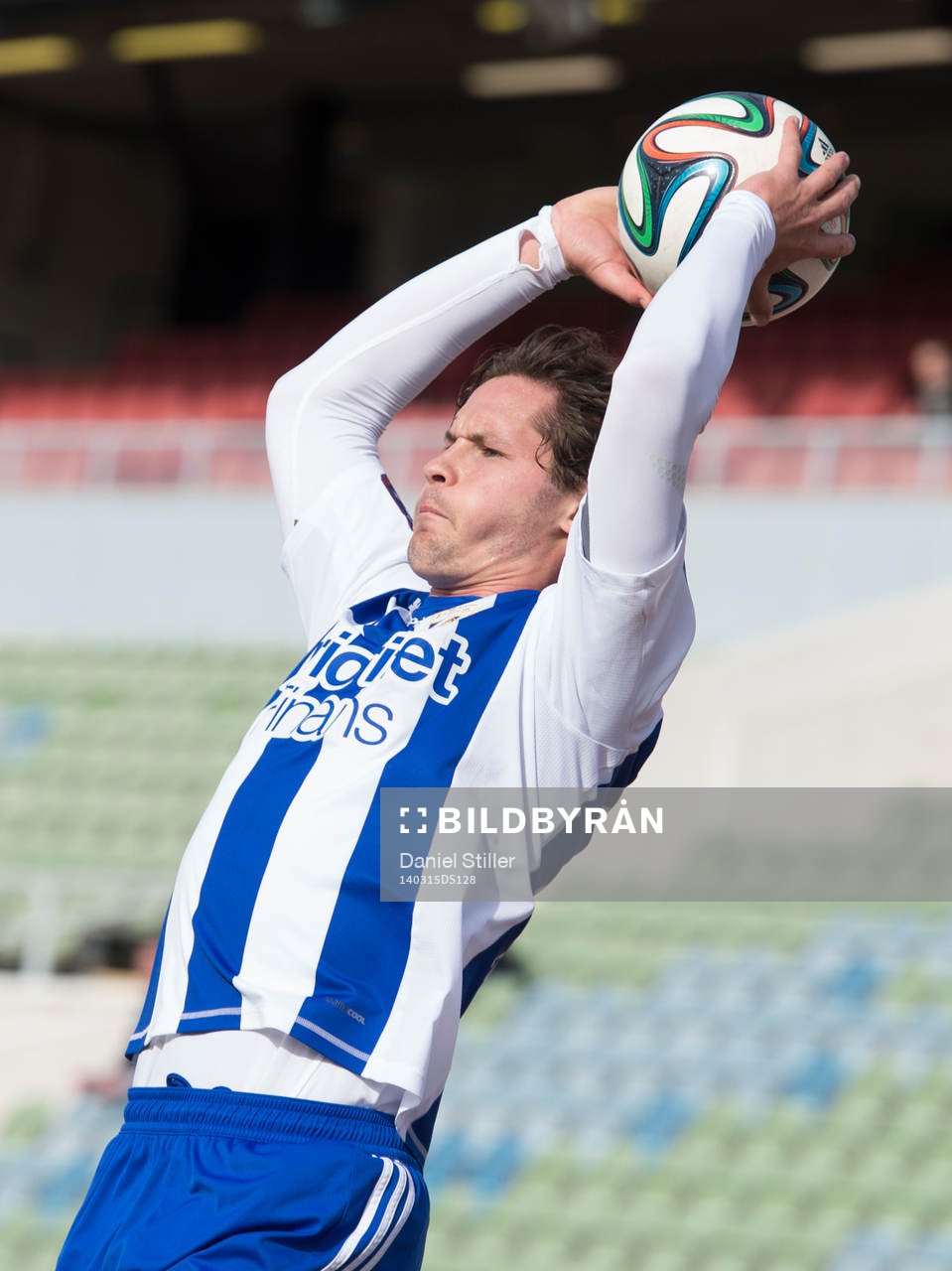 IFK Göteborgs Philip Haglund skall precis kasta ett inkast