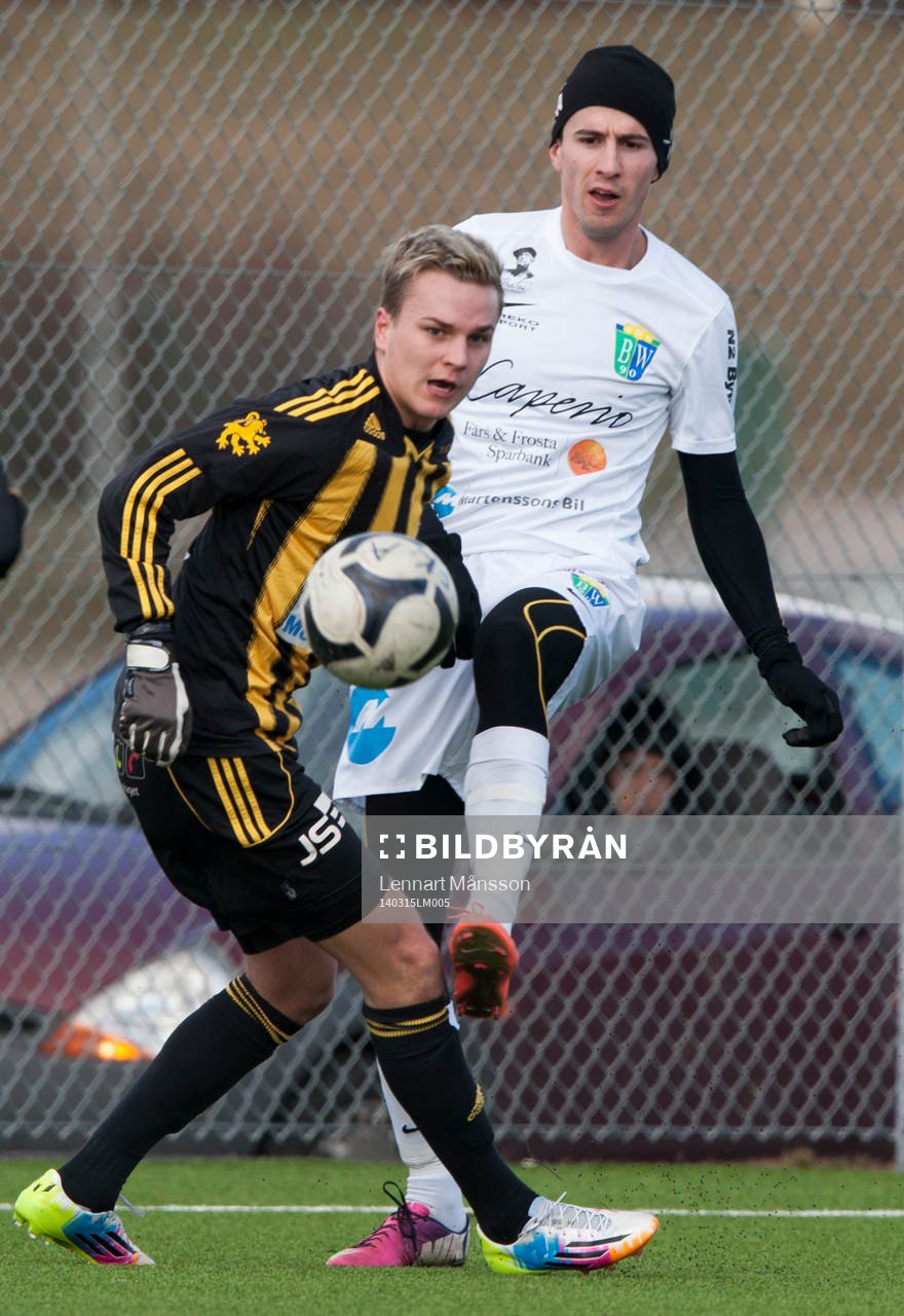 s Fisnik Alej i träningsmatchen i fotboll mellan IFK