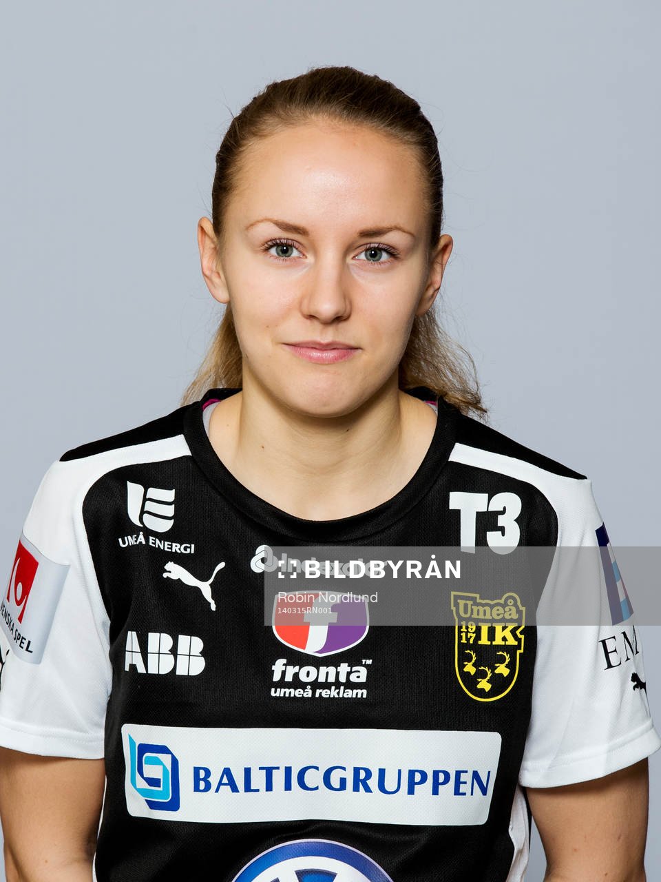 Damfotbollsspelaren Linnéa Åberg, Umeå IK