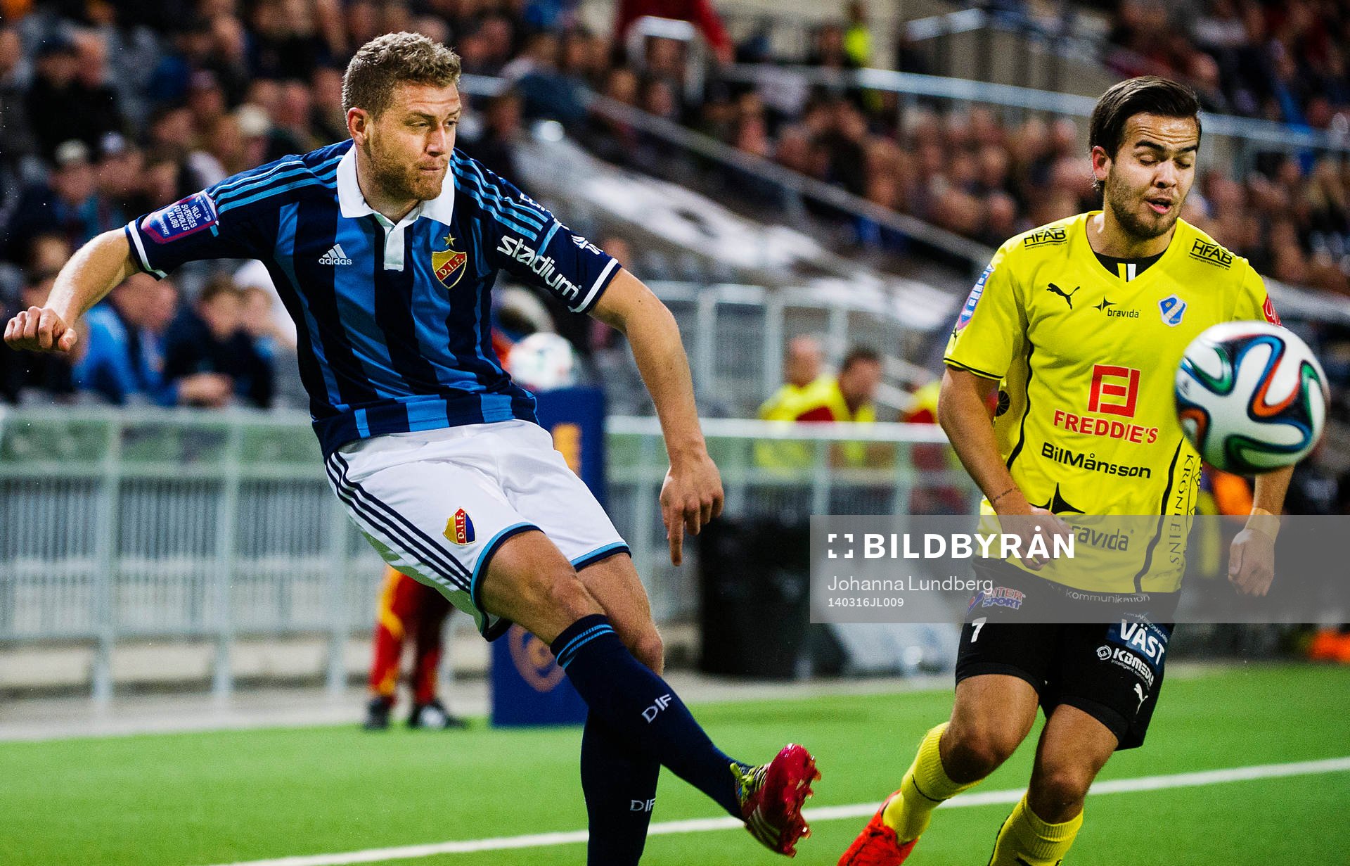 Djurgårdens  Stefan Karlsson  och Halmstads Kristinn