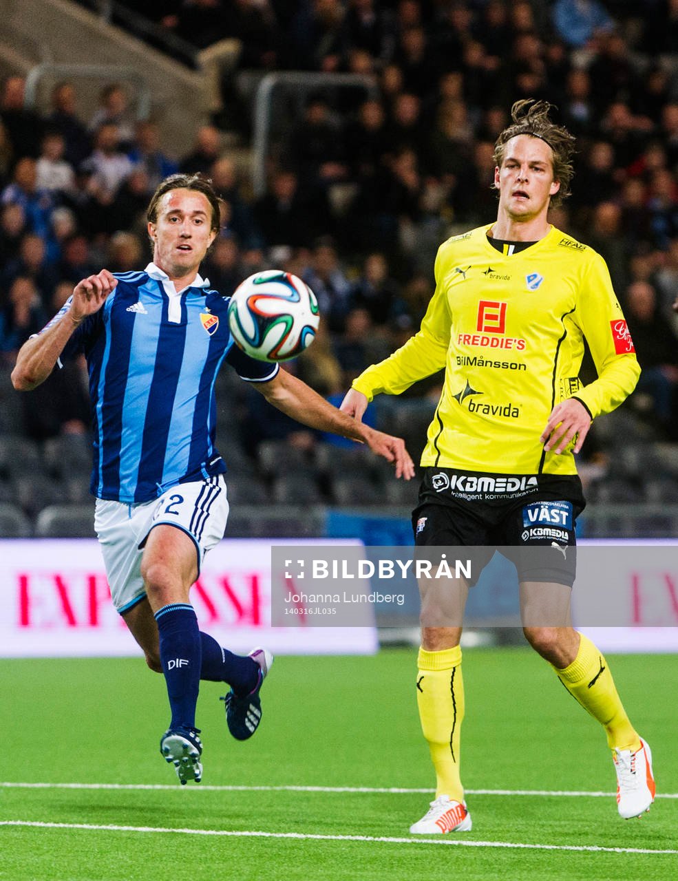 Djurgårdens  Philip Hellqvist  och Halmstads Fredrik