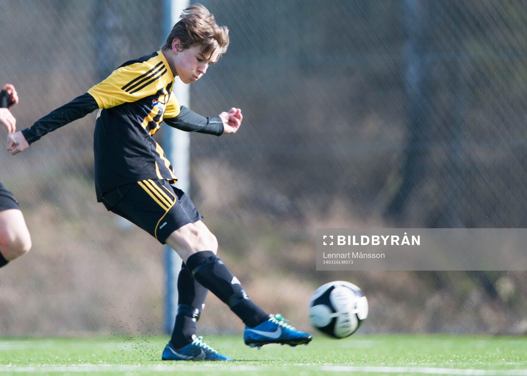 IFK Hässleholms Elliott Nilsson i DM-matchen i fotboll